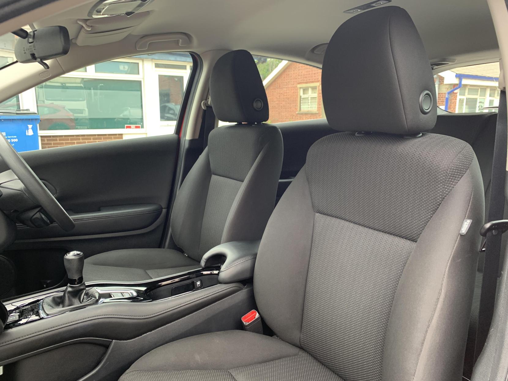 Honda HR-V 1.5 i-VTEC S SUV 5dr Petrol Manual Euro 6 (s/s) (130 ps)