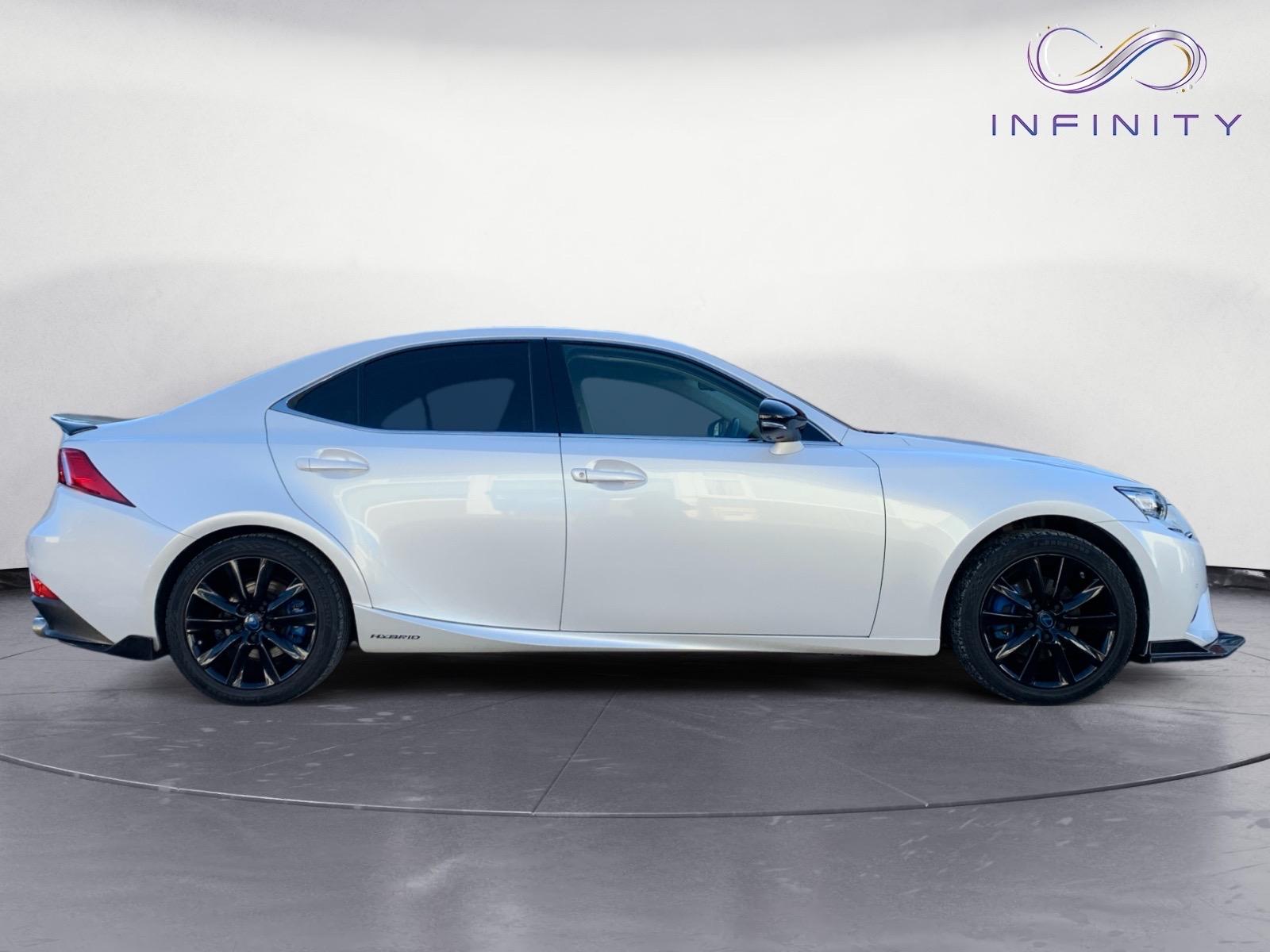 Lexus IS 2.5 300h Advance Saloon 4dr Petrol Hybrid E-CVT Euro 6 (s/s) (223 ps)