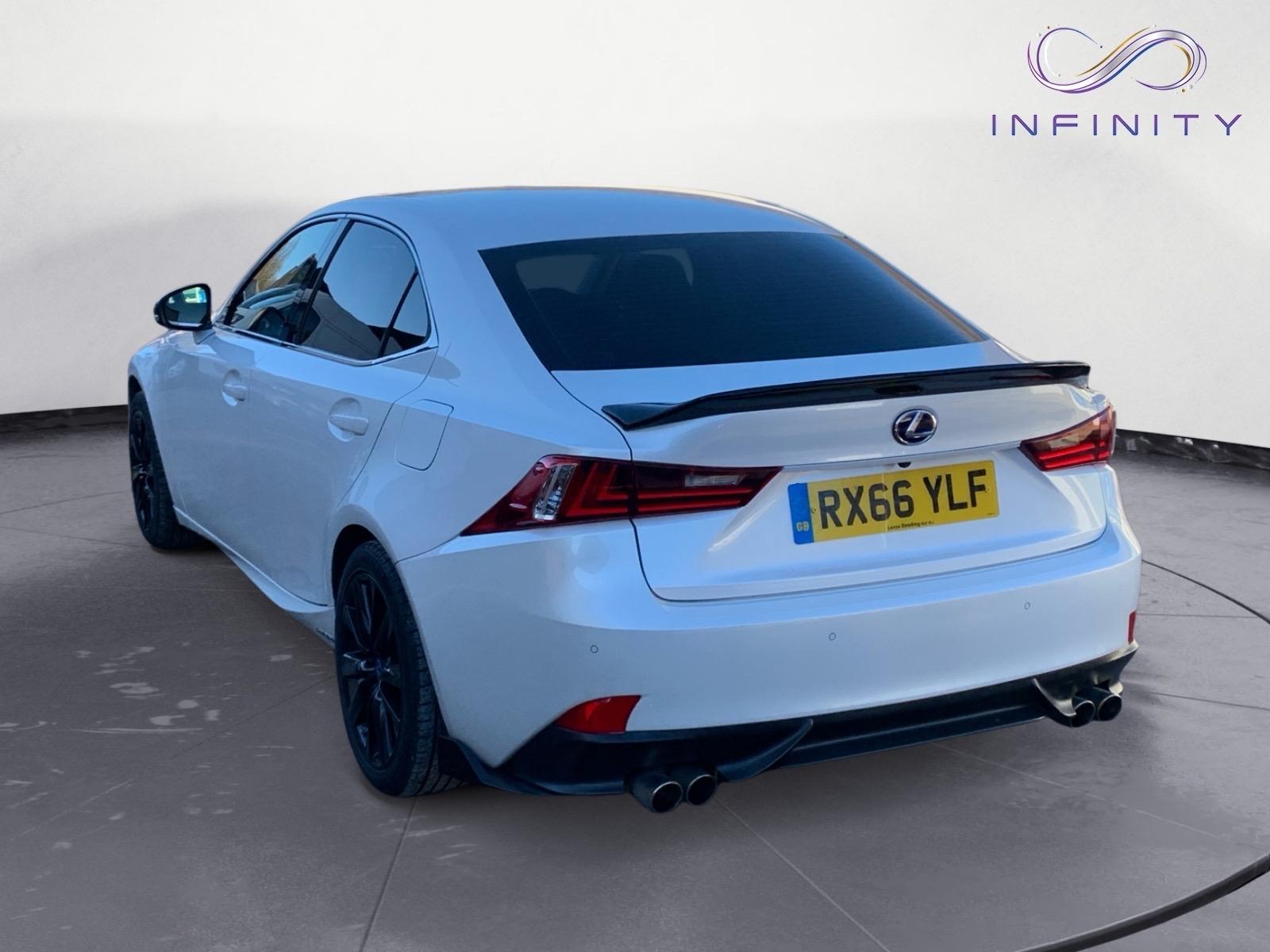 Lexus IS 2.5 300h Advance Saloon 4dr Petrol Hybrid E-CVT Euro 6 (s/s) (223 ps)