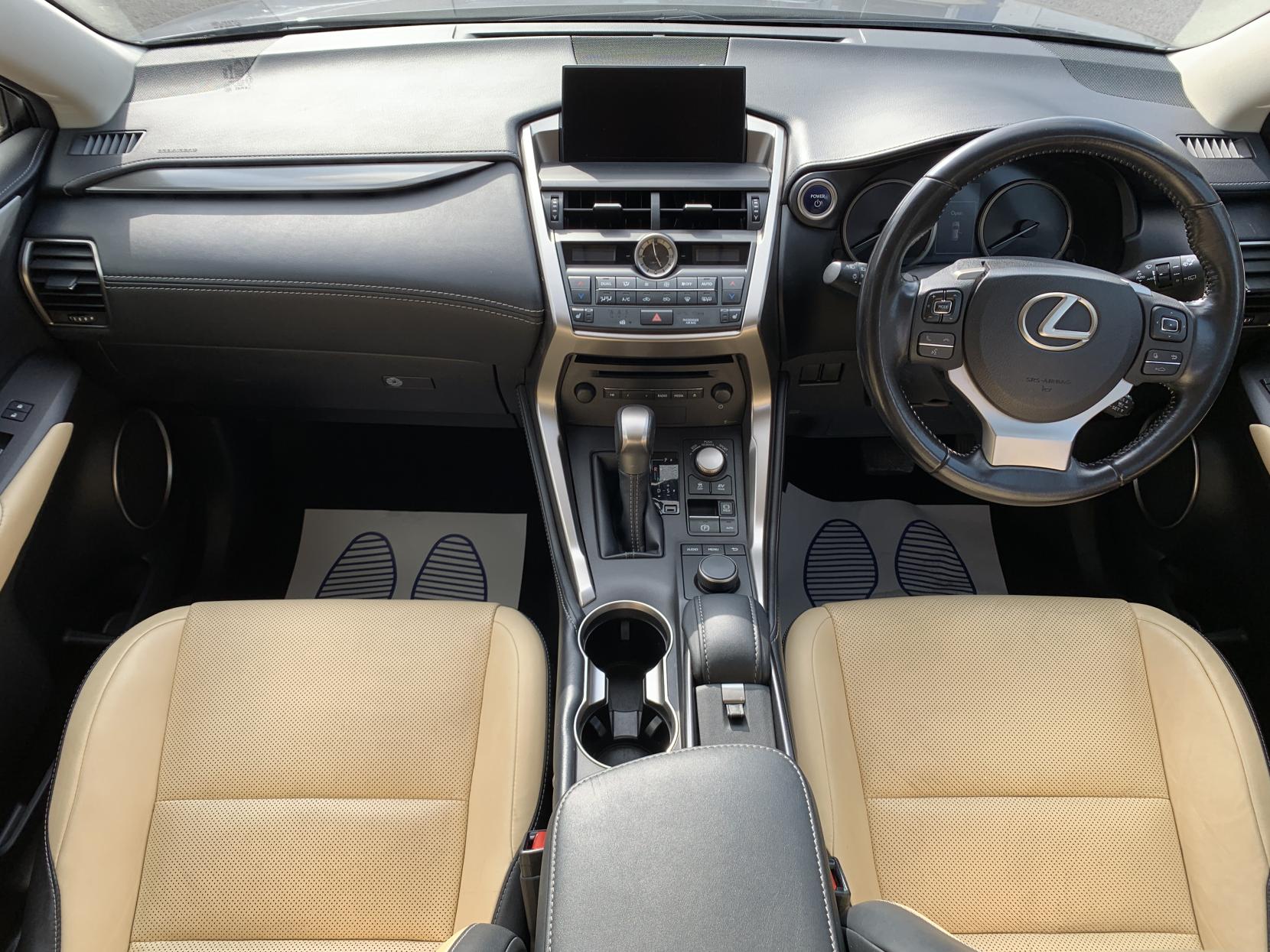 Lexus NX 2.5 300h Luxury SUV 5dr Petrol Hybrid E-CVT 4WD Euro 6 (s/s) (197 ps)