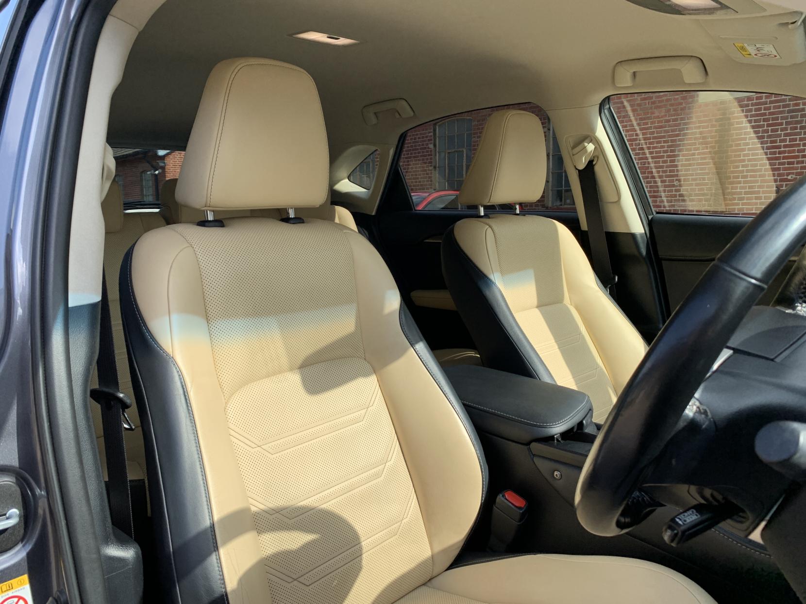 Lexus NX 2.5 300h Luxury SUV 5dr Petrol Hybrid E-CVT 4WD Euro 6 (s/s) (197 ps)