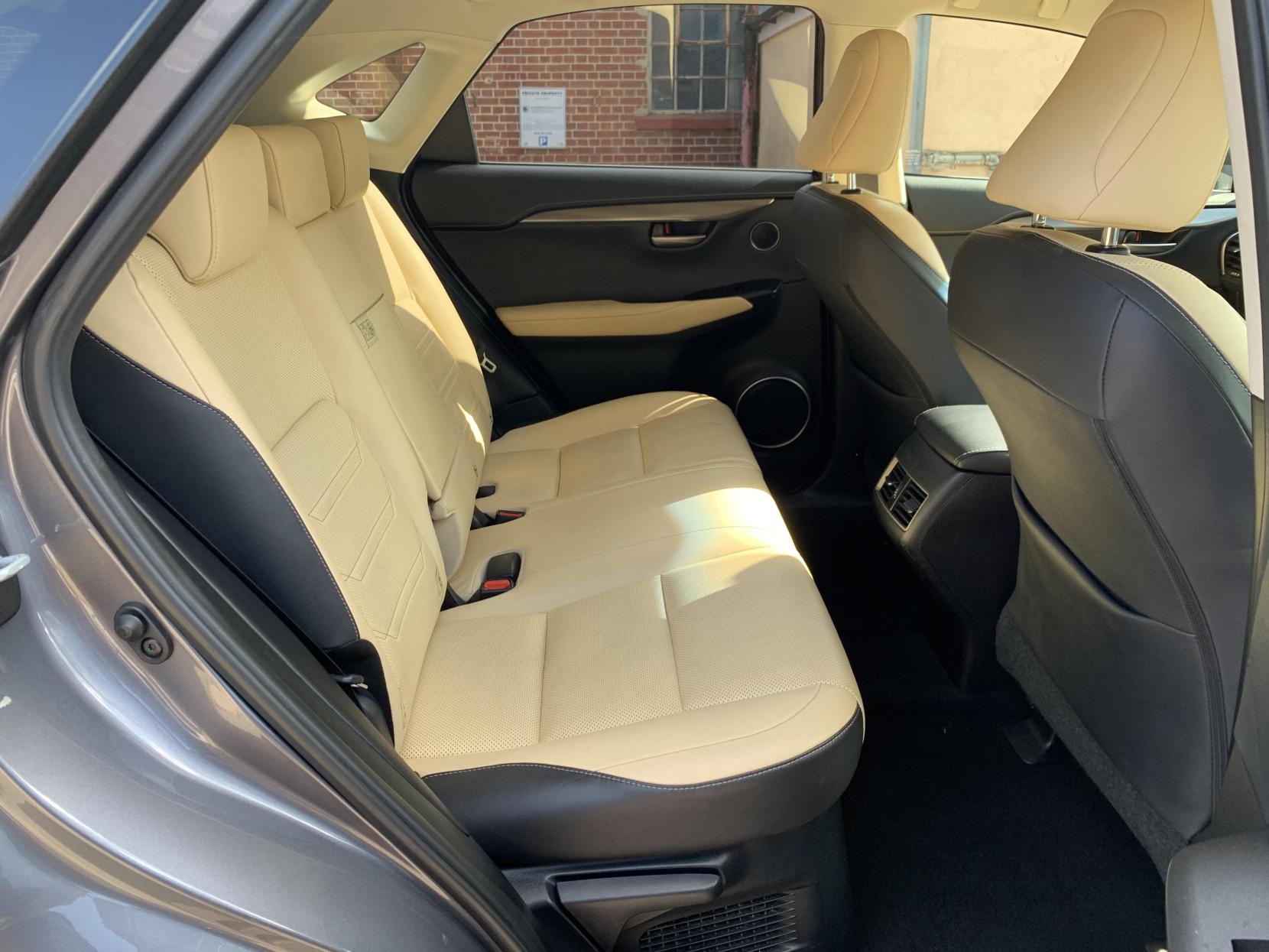 Lexus NX 2.5 300h Luxury SUV 5dr Petrol Hybrid E-CVT 4WD Euro 6 (s/s) (197 ps)