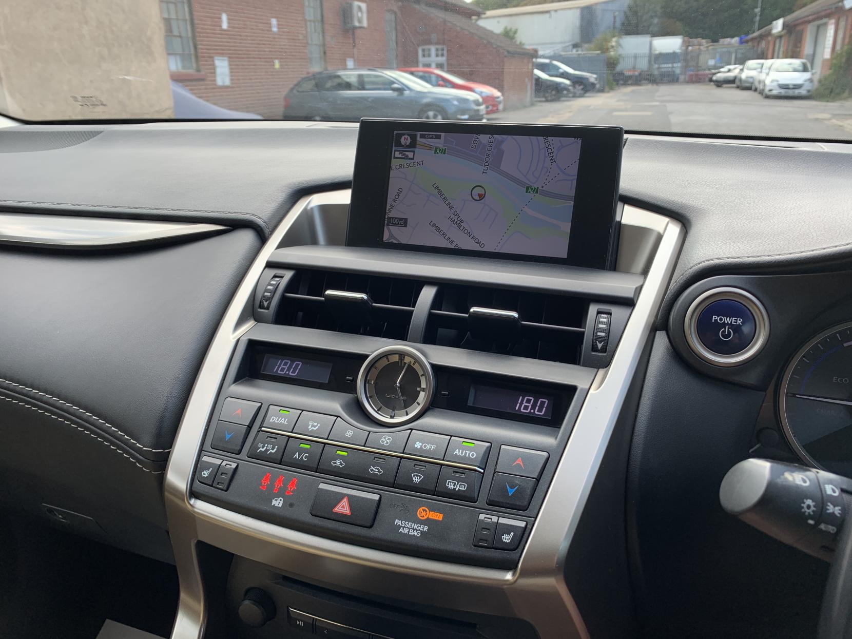 Lexus NX 2.5 300h Luxury SUV 5dr Petrol Hybrid E-CVT 4WD Euro 6 (s/s) (197 ps)