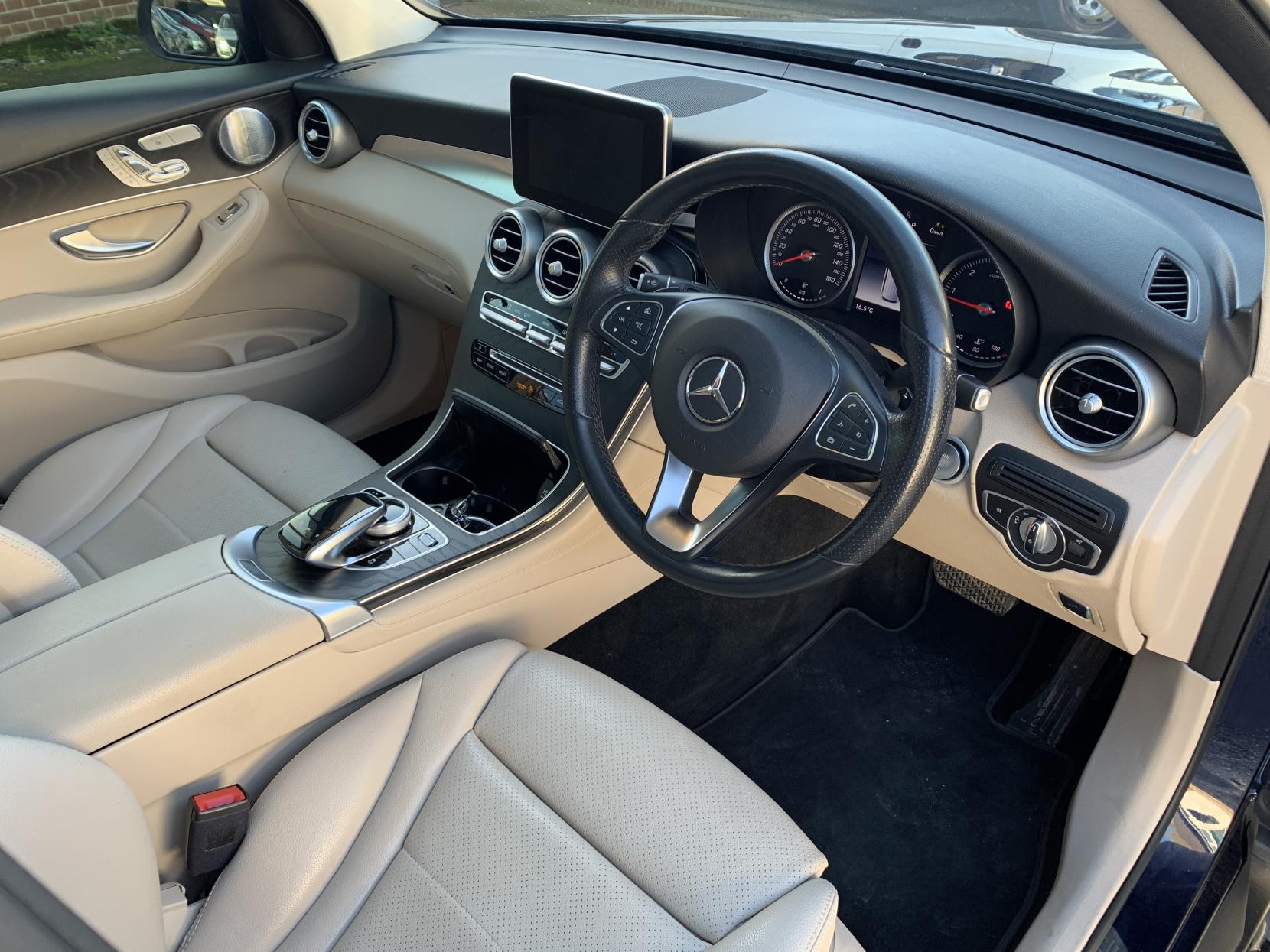 Mercedes-Benz GLC 2.1 GLC220d Sport (Premium Plus) SUV 5dr Diesel G-Tronic+ 4MATIC Euro 6 (s/s) (170 ps)