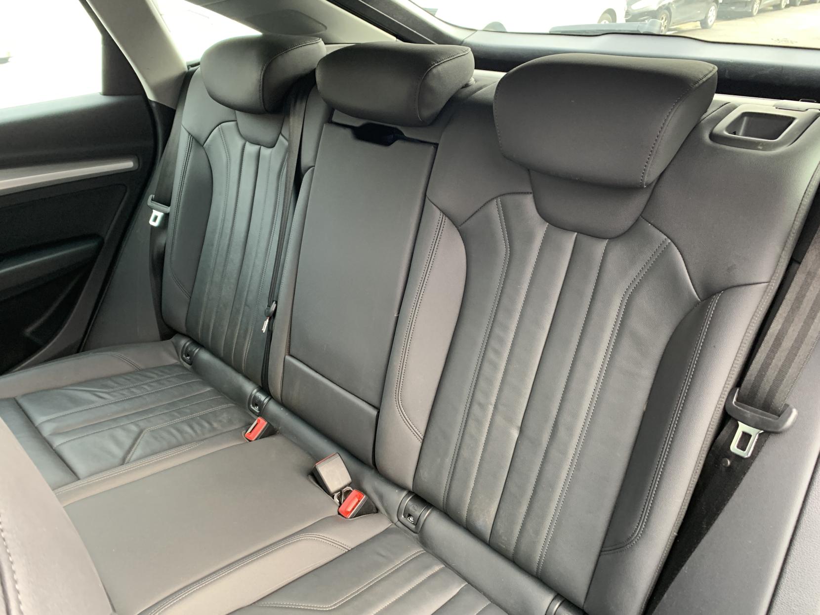 Audi Q5 2.0 TDI 40 Sport Sportback 5dr Diesel S Tronic quattro Euro 6 (s/s) (204 ps)