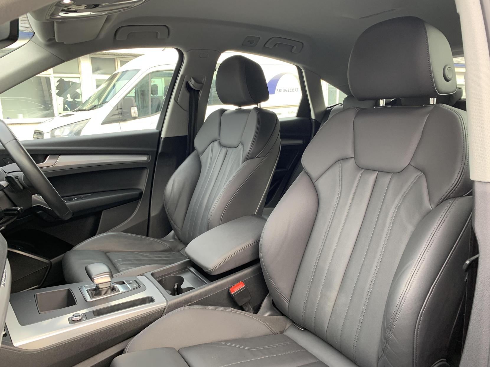 Audi Q5 2.0 TDI 40 Sport Sportback 5dr Diesel S Tronic quattro Euro 6 (s/s) (204 ps)