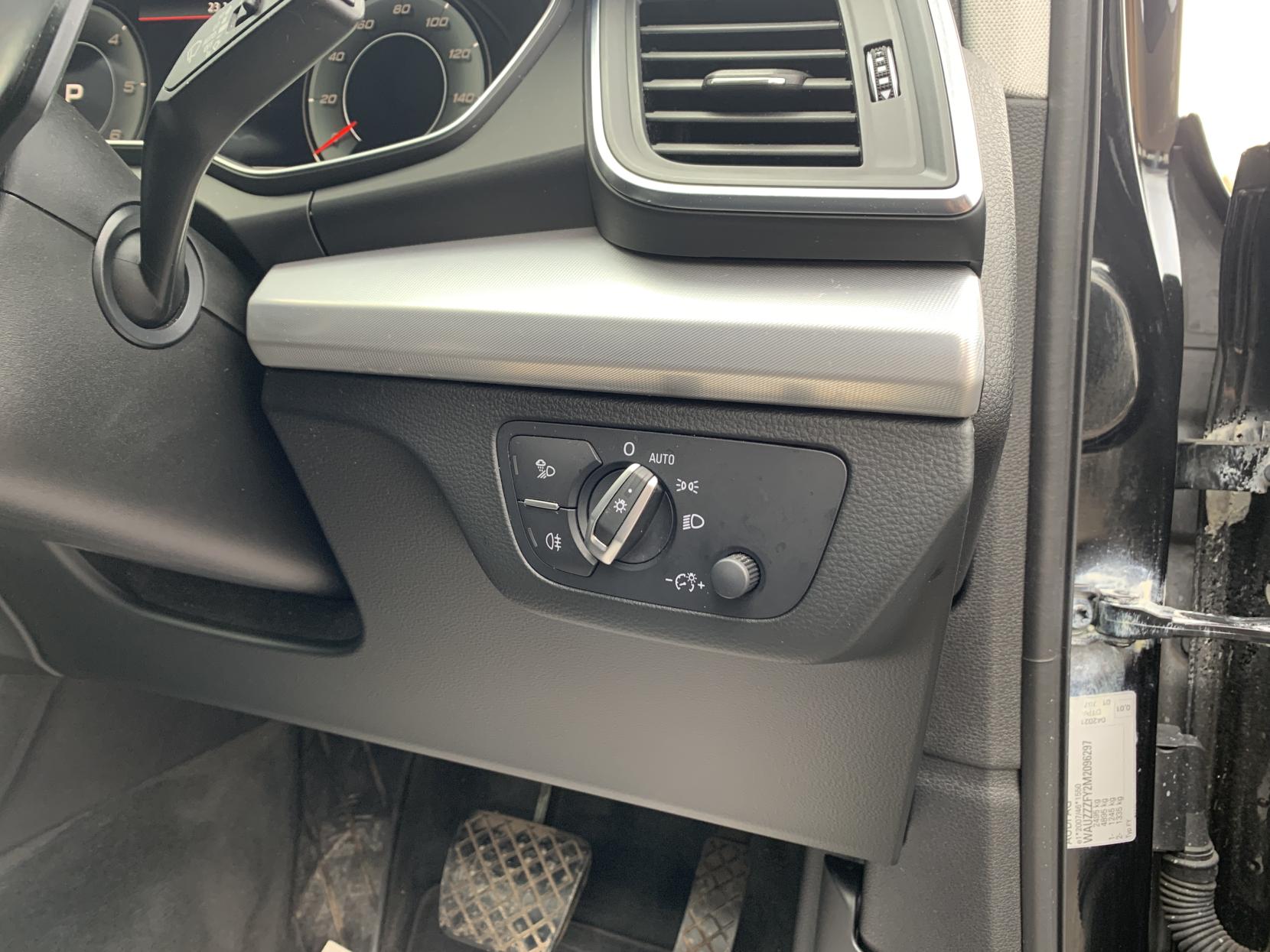 Audi Q5 2.0 TDI 40 Sport Sportback 5dr Diesel S Tronic quattro Euro 6 (s/s) (204 ps)