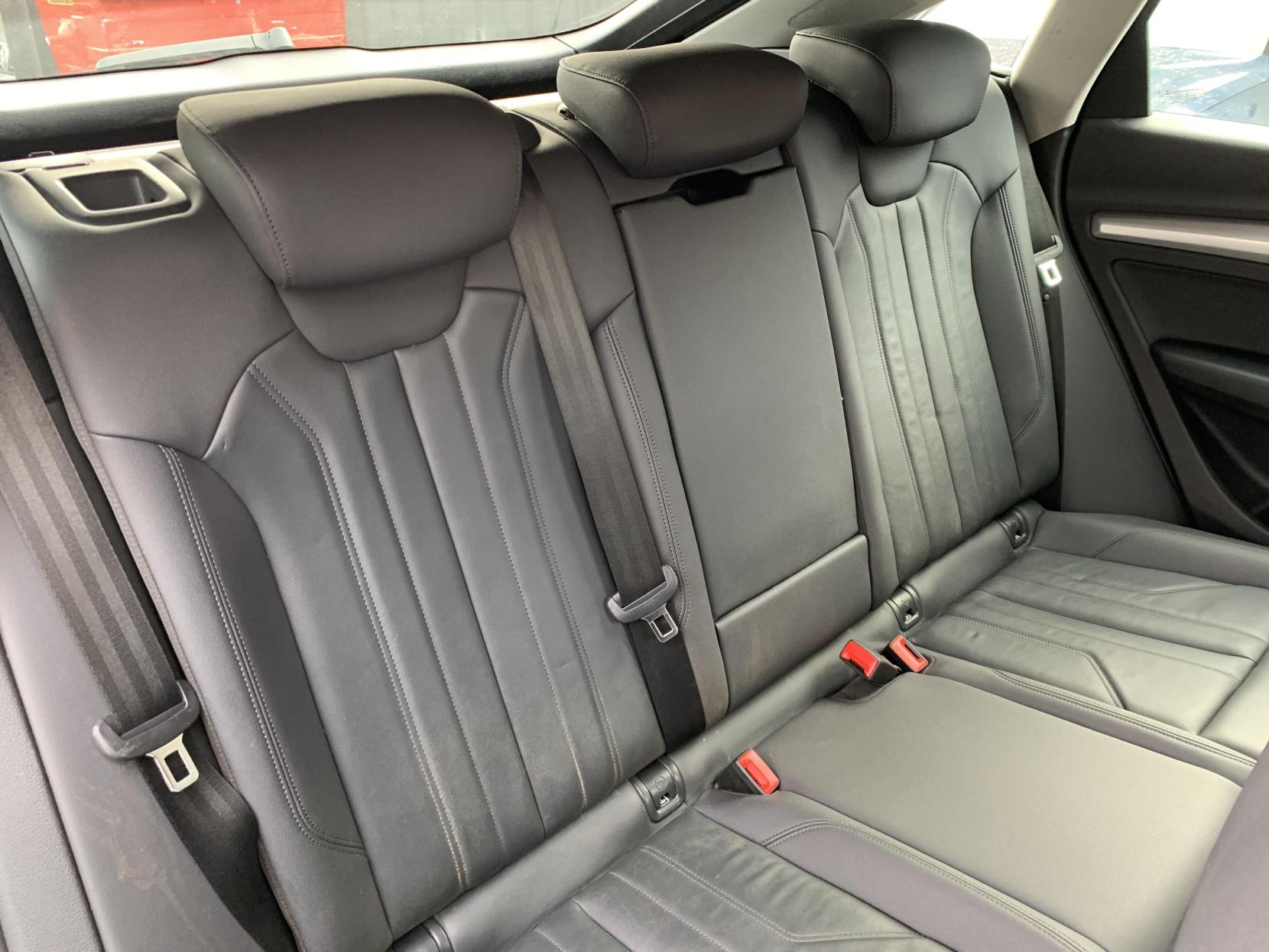 Audi Q5 2.0 TDI 40 Sport Sportback 5dr Diesel S Tronic quattro Euro 6 (s/s) (204 ps)