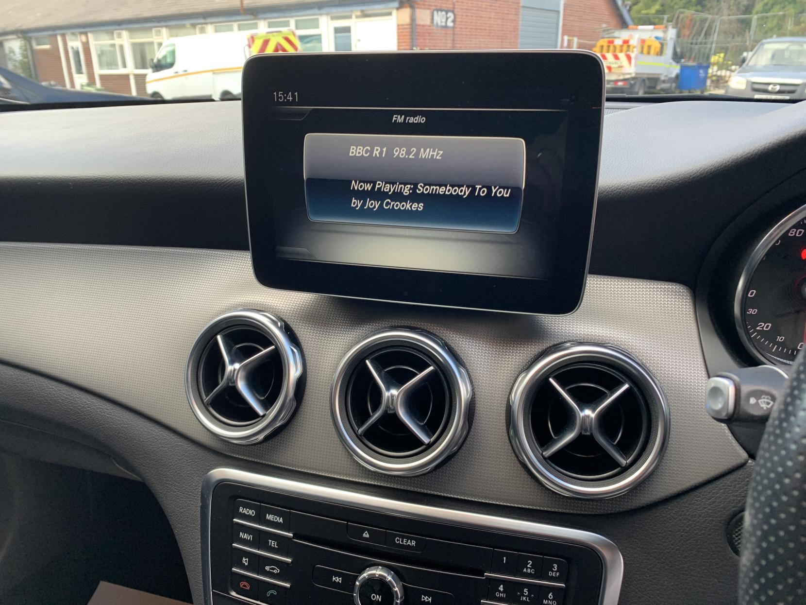 Mercedes-Benz GLA 1.6 GLA200 Sport (Executive) SUV 5dr Petrol 7G-DCT Euro 6 (s/s) (156 ps)