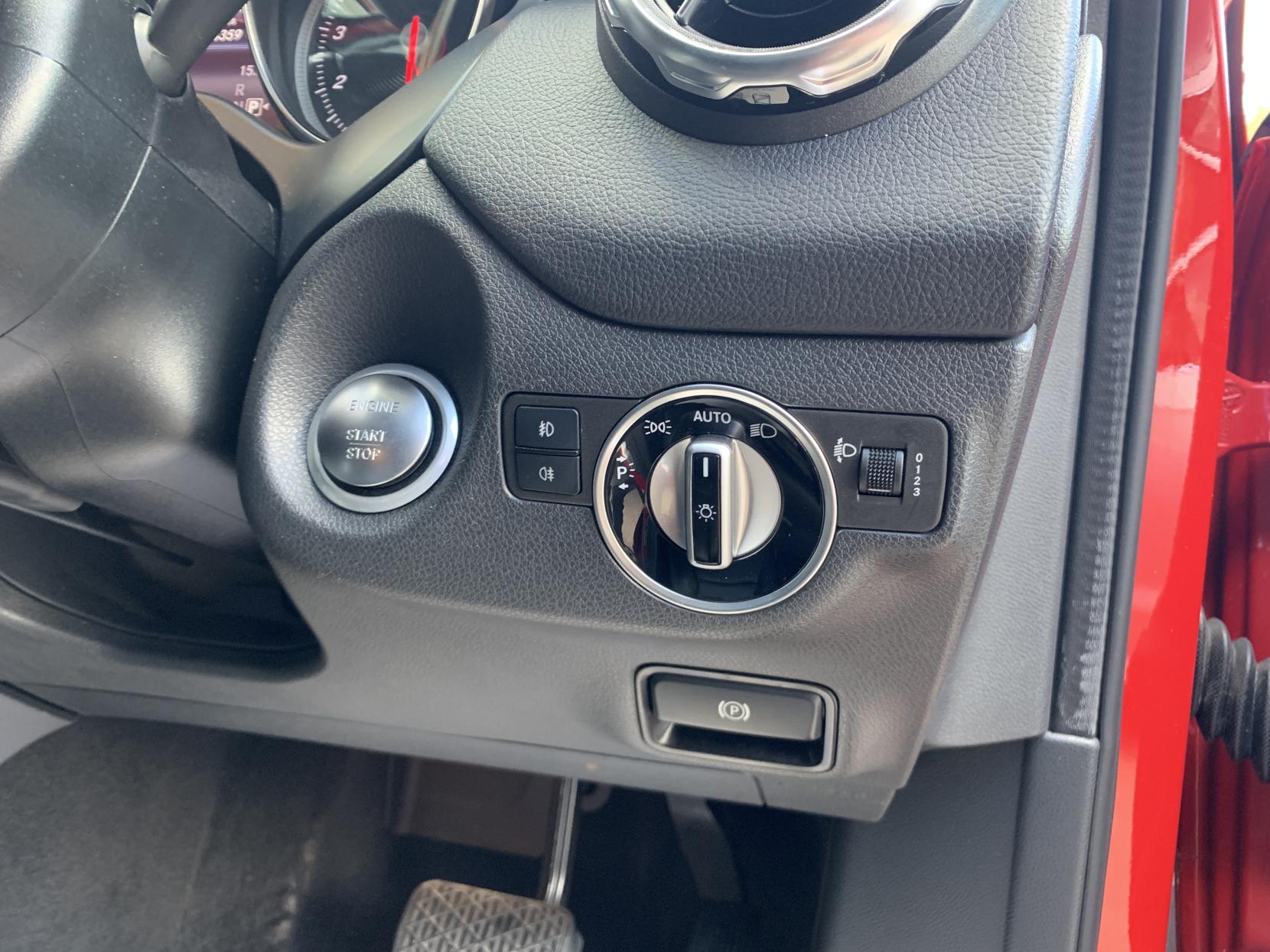 Mercedes-Benz GLA 1.6 GLA200 Sport (Executive) SUV 5dr Petrol 7G-DCT Euro 6 (s/s) (156 ps)