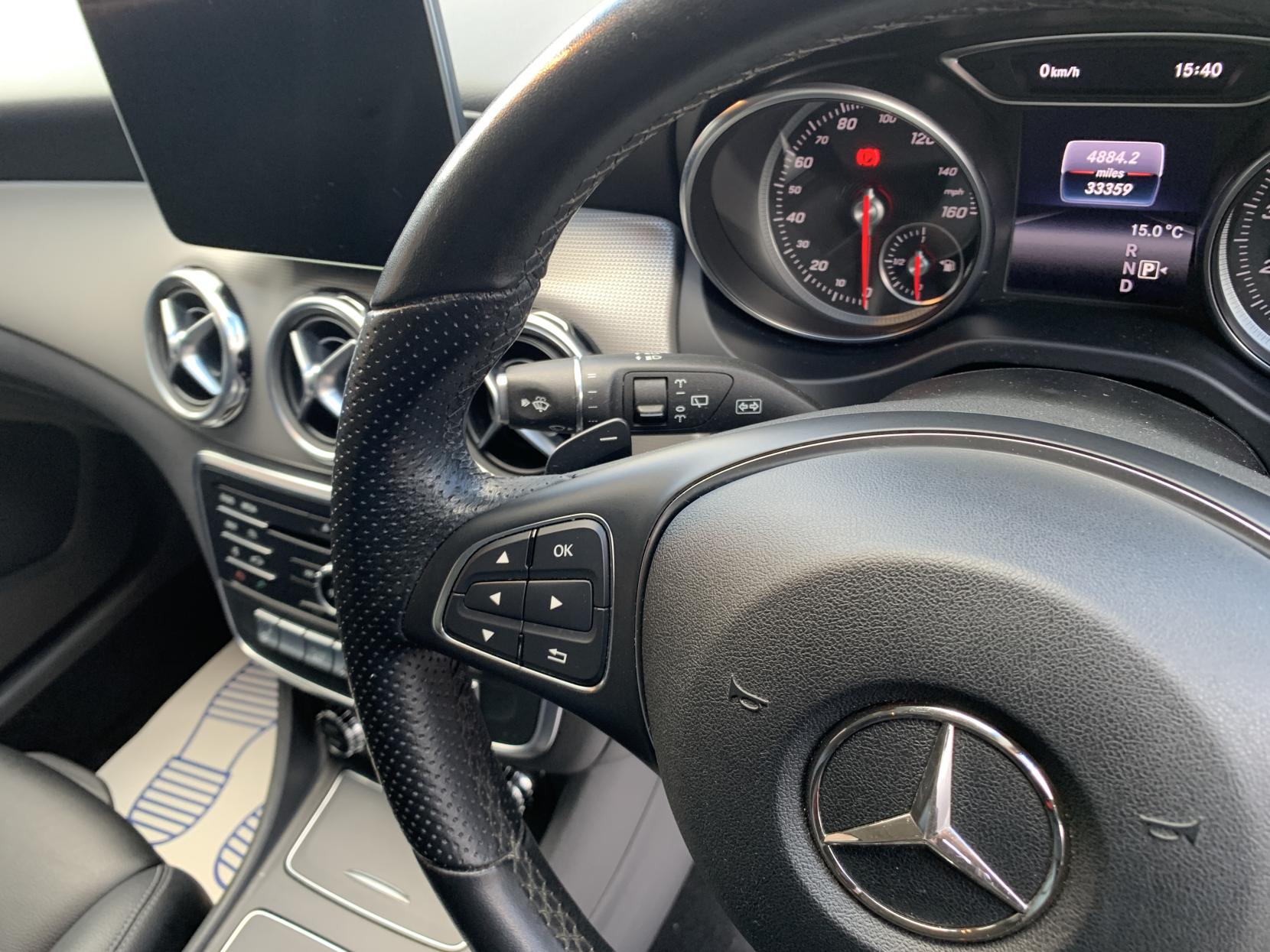 Mercedes-Benz GLA 1.6 GLA200 Sport (Executive) SUV 5dr Petrol 7G-DCT Euro 6 (s/s) (156 ps)