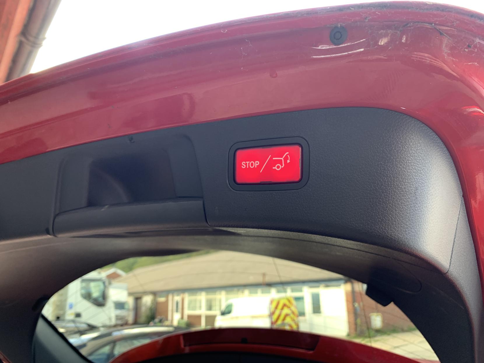 Mercedes-Benz GLA 1.6 GLA200 Sport (Executive) SUV 5dr Petrol 7G-DCT Euro 6 (s/s) (156 ps)