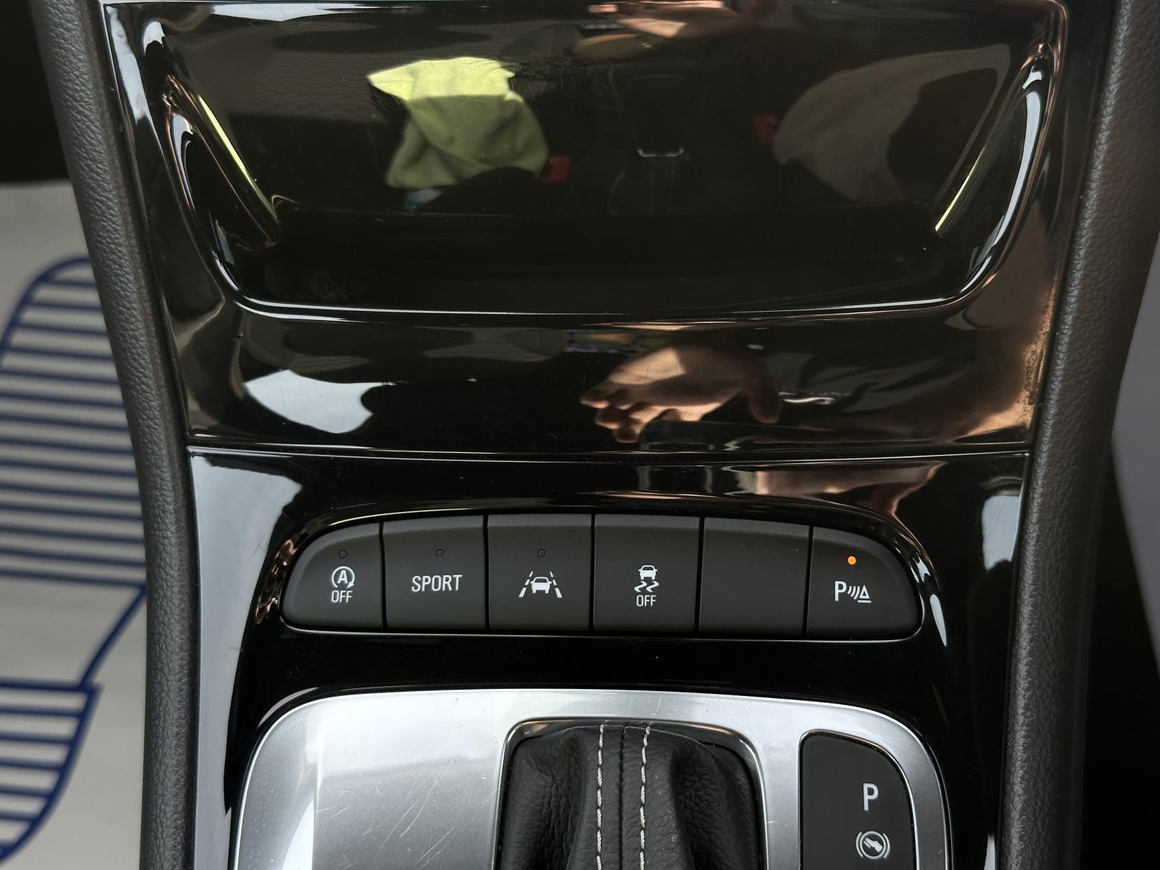 Vauxhall Astra 1.4i Turbo SRi Hatchback 5dr Petrol Auto Euro 6 (s/s) (150 ps)