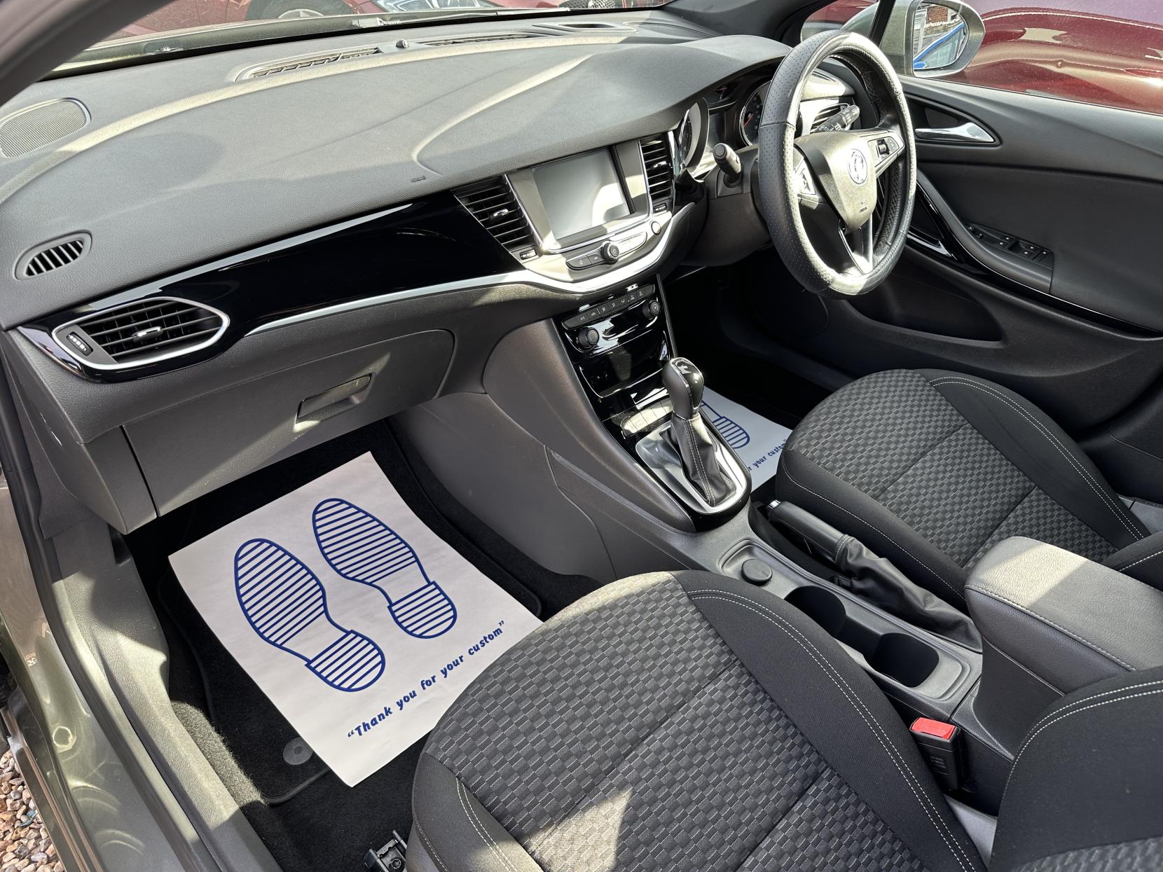 Vauxhall Astra 1.4i Turbo SRi Hatchback 5dr Petrol Auto Euro 6 (s/s) (150 ps)