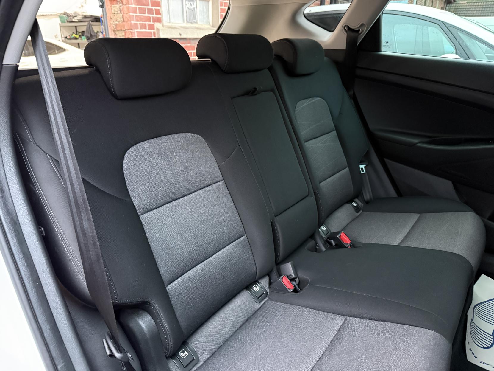 Hyundai TUCSON 1.6 GDi SE Nav SUV 5dr Petrol Manual Euro 6 (s/s) (132 ps)