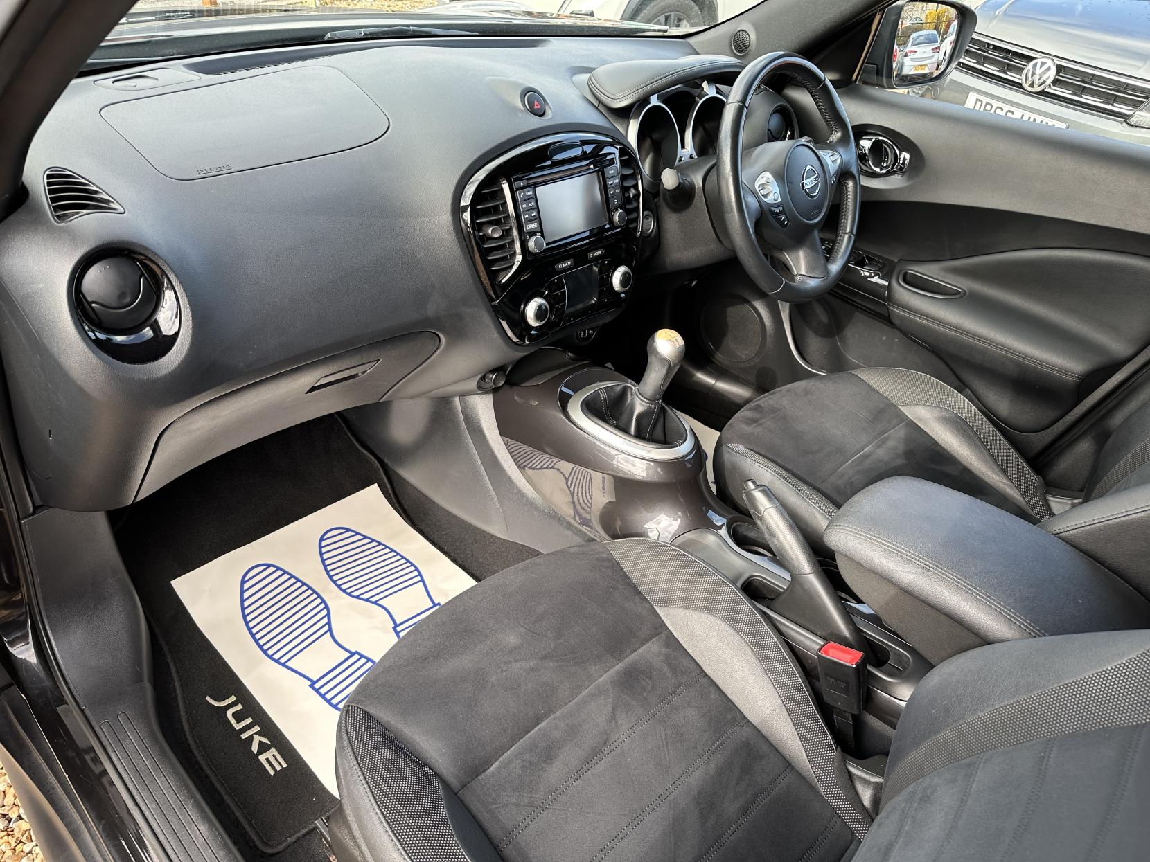 Nissan Juke 1.6 Bose Personal Edition SUV 5dr Petrol Manual Euro 6 (112 ps)