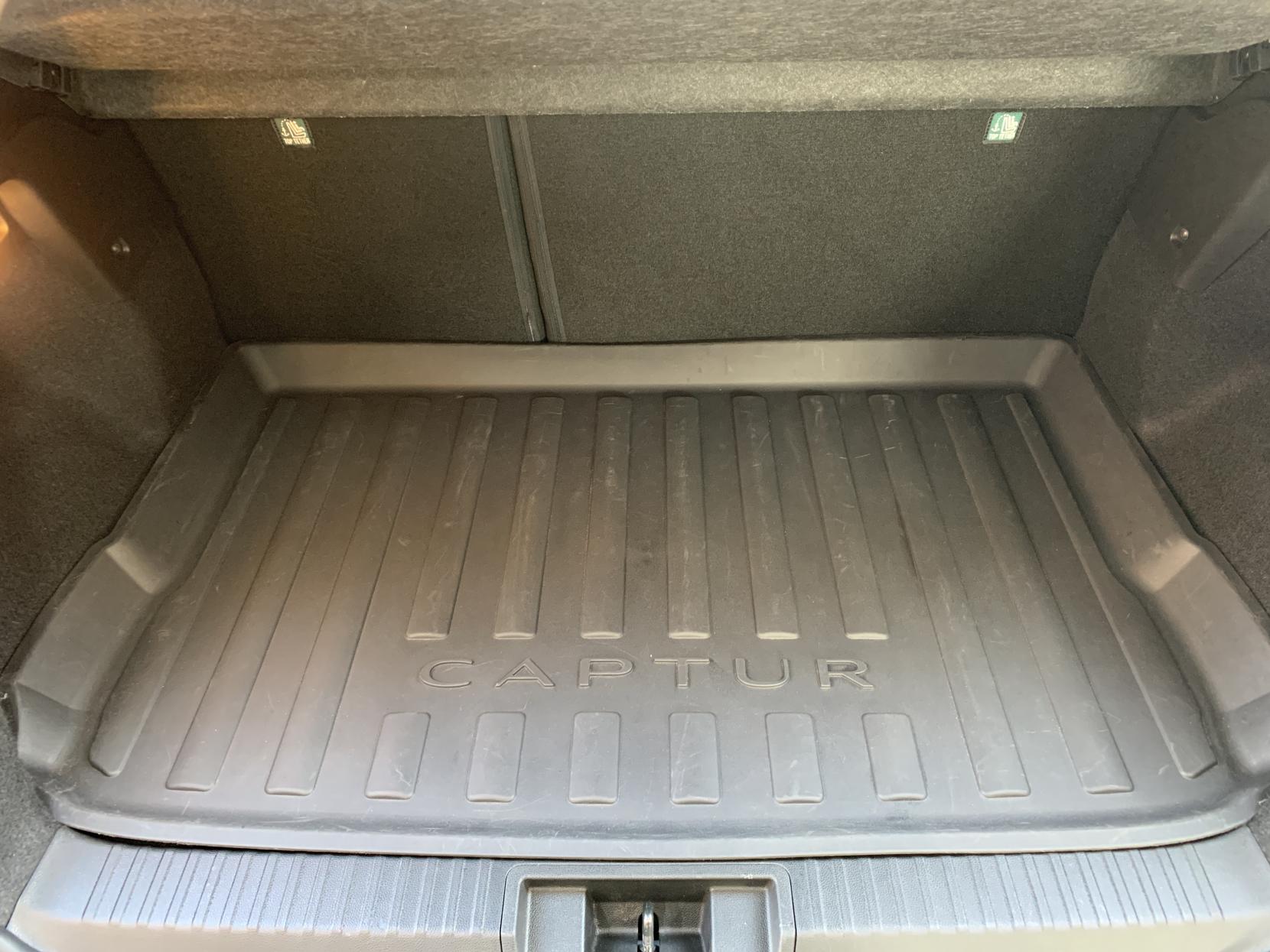 Renault Captur 1.3 TCe Iconic SUV 5dr Petrol EDC Euro 6 (s/s) (140 ps)