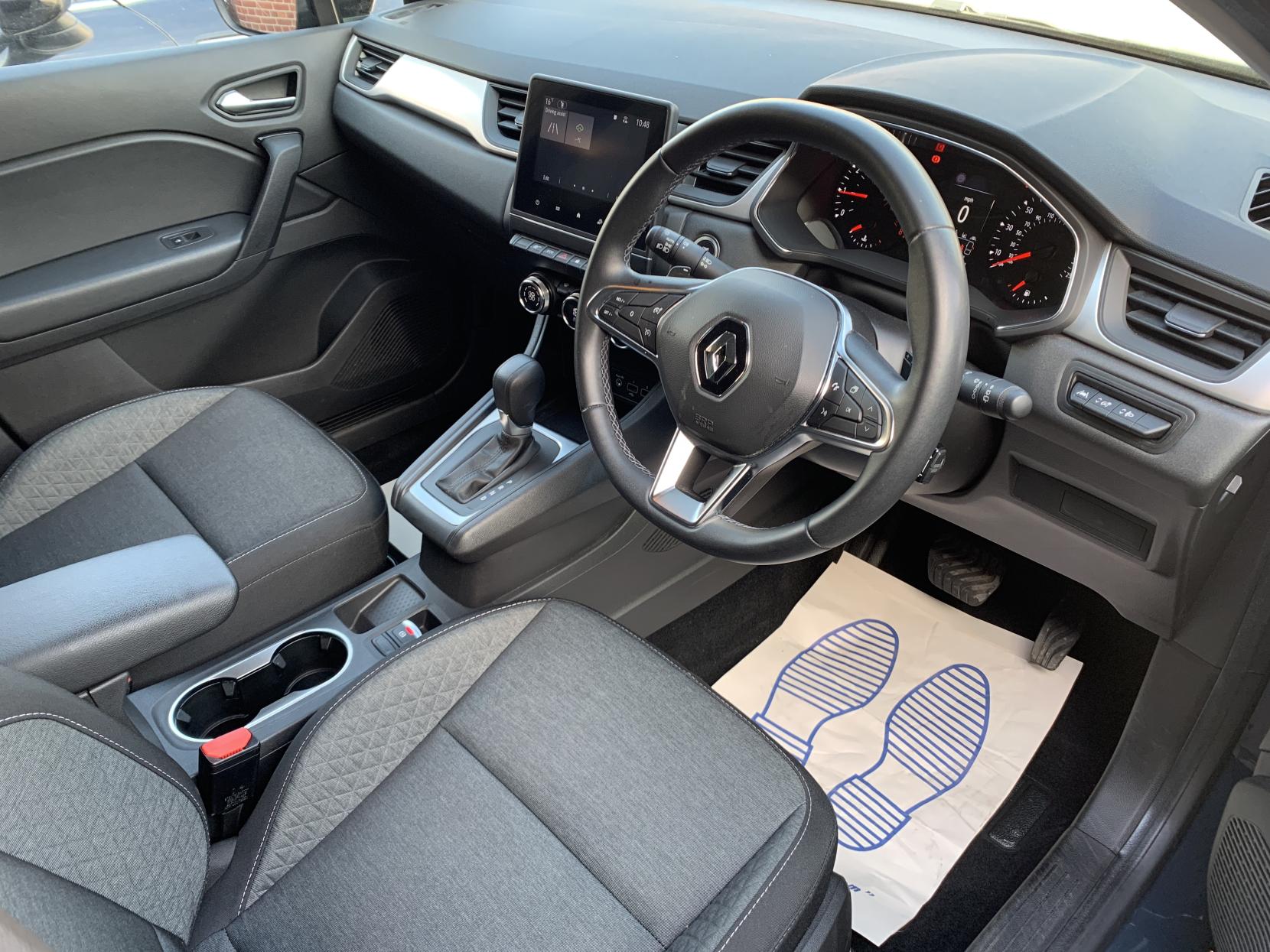 Renault Captur 1.3 TCe Iconic SUV 5dr Petrol EDC Euro 6 (s/s) (140 ps)