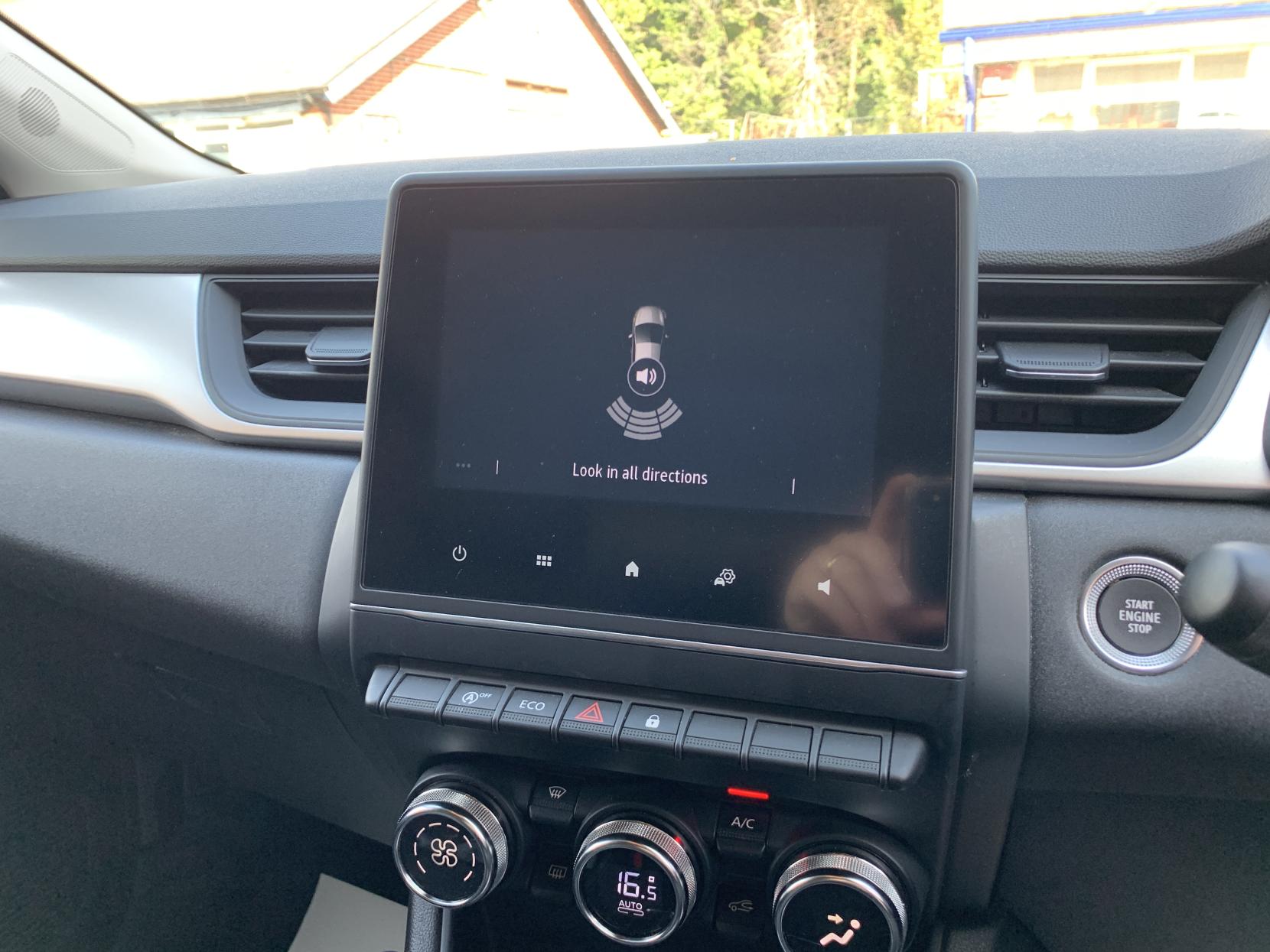 Renault Captur 1.3 TCe Iconic SUV 5dr Petrol EDC Euro 6 (s/s) (140 ps)