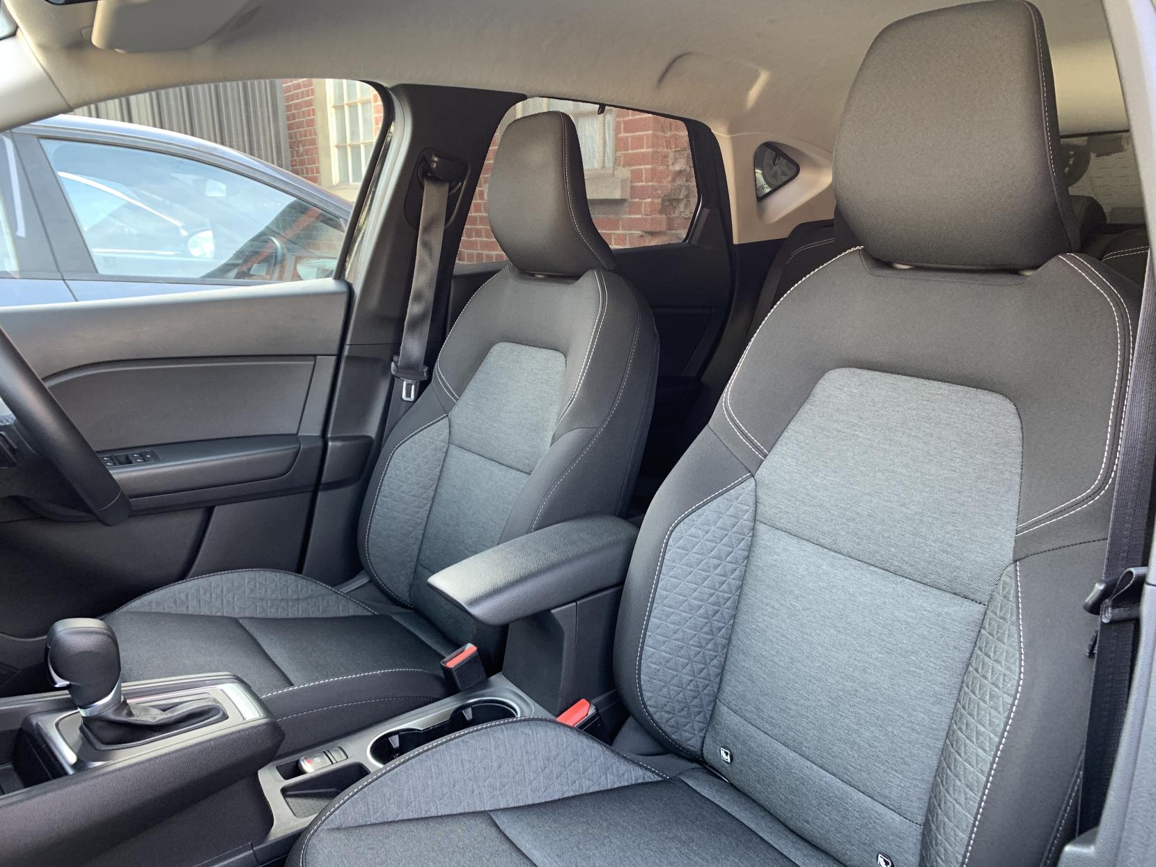 Renault Captur 1.3 TCe Iconic SUV 5dr Petrol EDC Euro 6 (s/s) (140 ps)