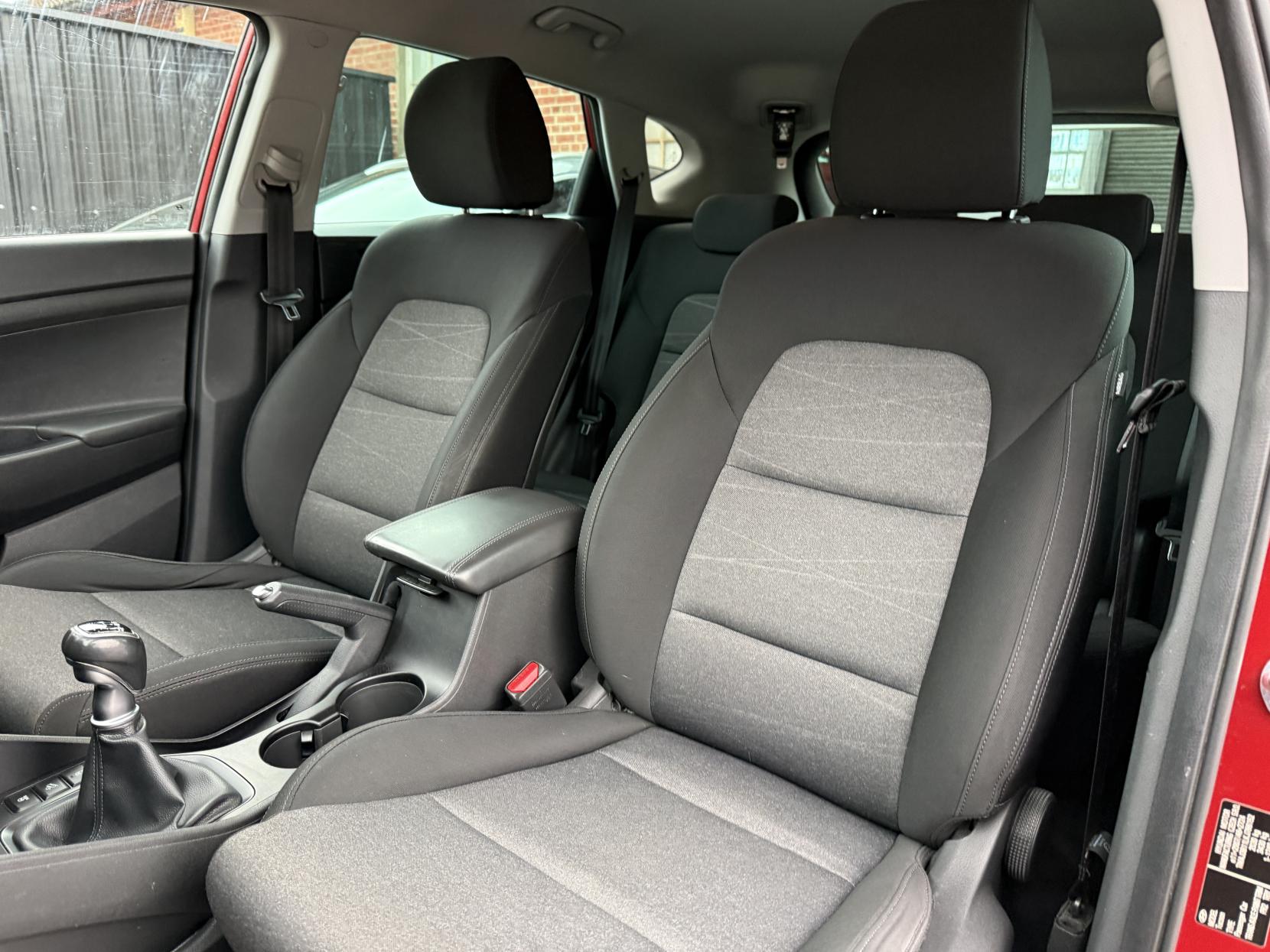 Hyundai TUCSON 1.6 GDi SE Nav SUV 5dr Petrol Manual Euro 6 (s/s) (132 ps)