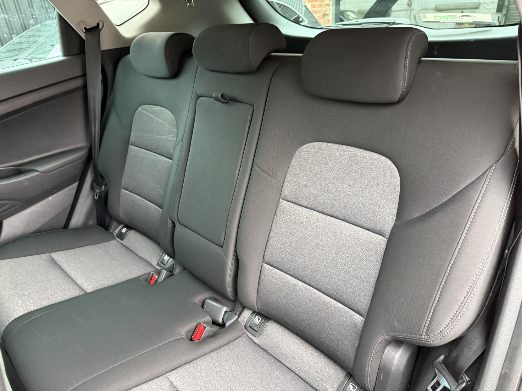 Hyundai TUCSON 1.6 GDi SE Nav SUV 5dr Petrol Manual Euro 6 (s/s) (132 ps)