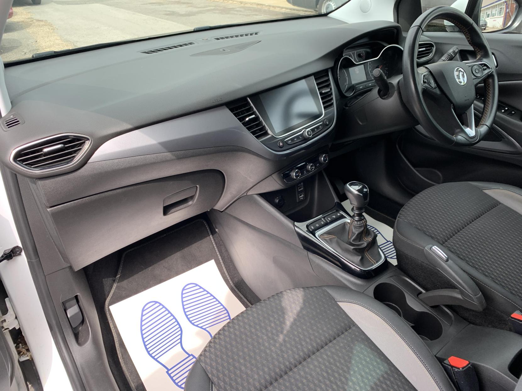 Vauxhall Crossland X 1.2 Turbo Elite Nav SUV 5dr Petrol Manual Euro 6 (s/s) (110 ps)