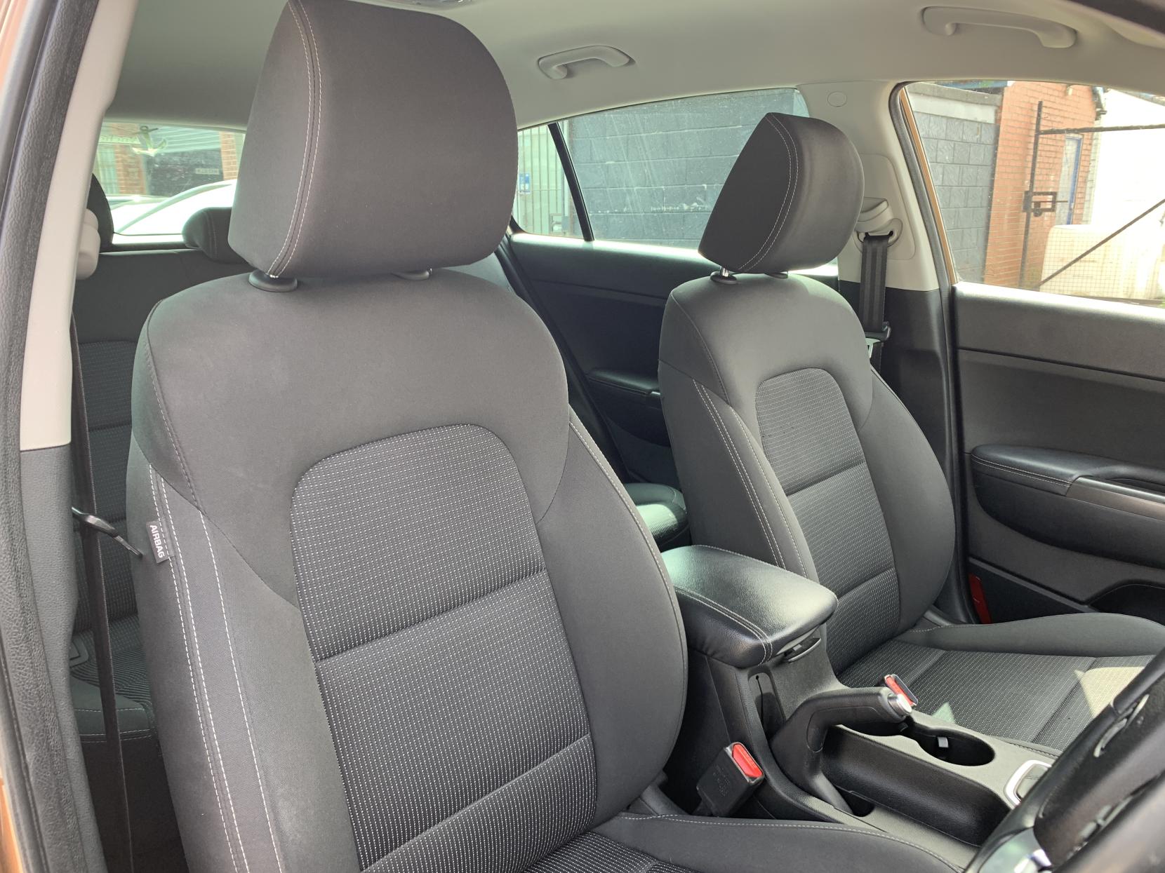 Kia Sportage 1.7 CRDi 2 SUV 5dr Diesel DCT Euro 6 (s/s) (139 bhp)