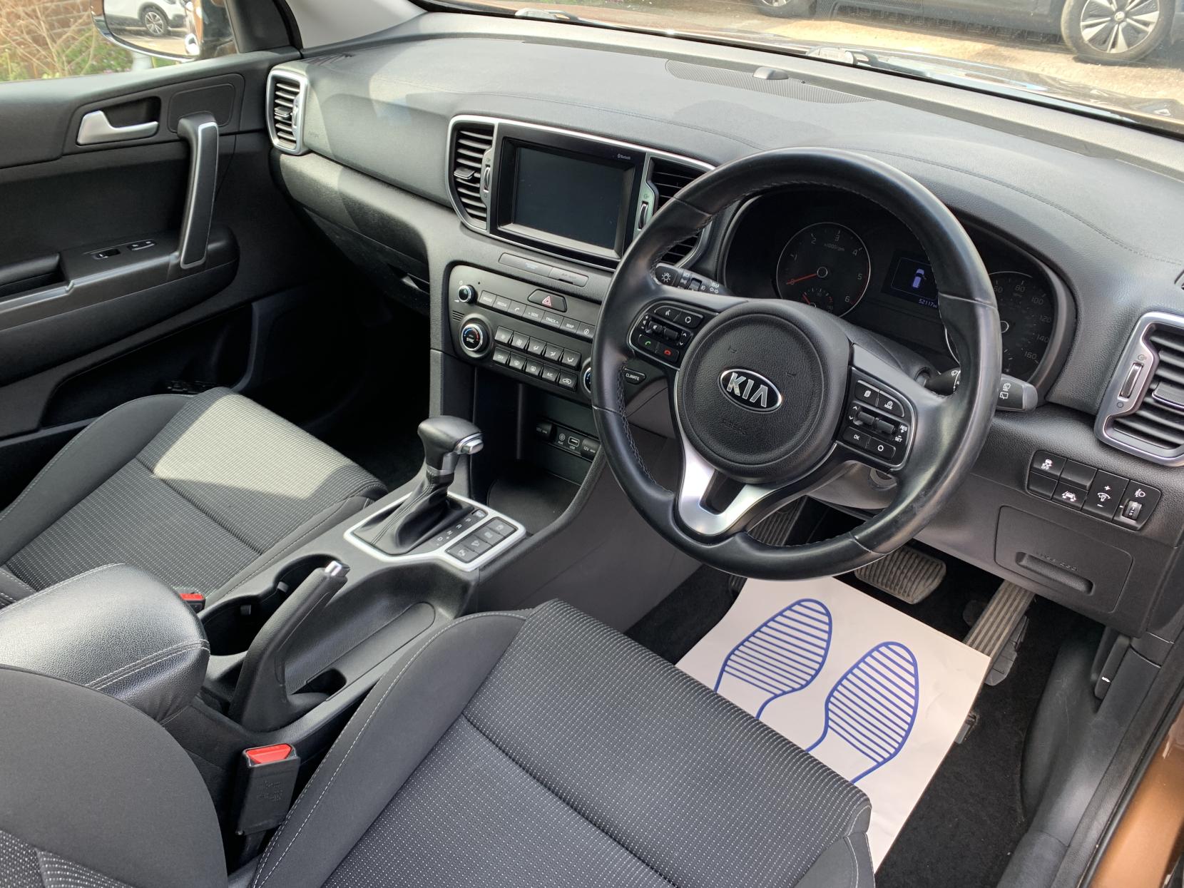 Kia Sportage 1.7 CRDi 2 SUV 5dr Diesel DCT Euro 6 (s/s) (139 bhp)