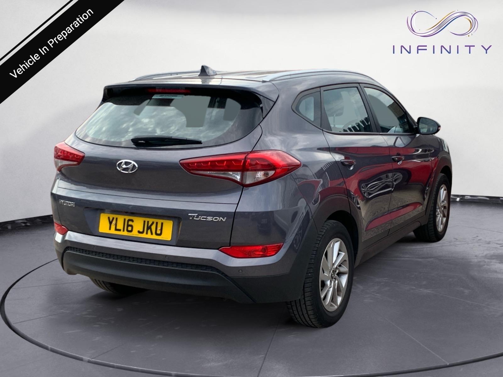 Hyundai TUCSON 1.7 CRDi Blue Drive SE Nav SUV 5dr Diesel Manual Euro 6 (s/s) (116 ps)