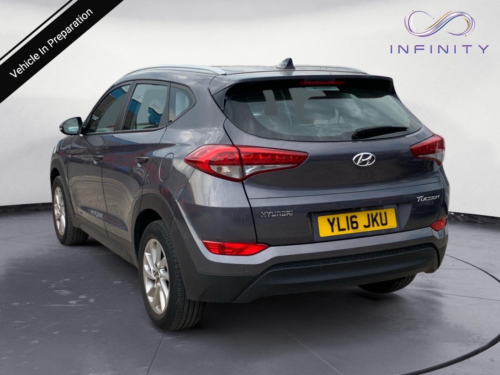 Hyundai TUCSON 1.7 CRDi Blue Drive SE Nav SUV 5dr Diesel Manual Euro 6 (s/s) (116 ps)