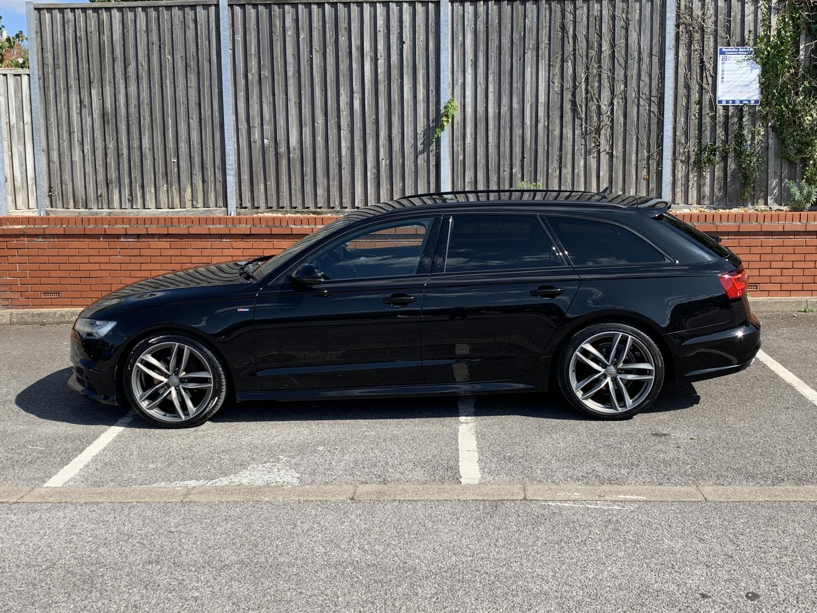 Audi A6 Avant 2.0 TDI ultra Black Edition Estate 5dr Diesel S Tronic Euro 6 (s/s) (190 ps)