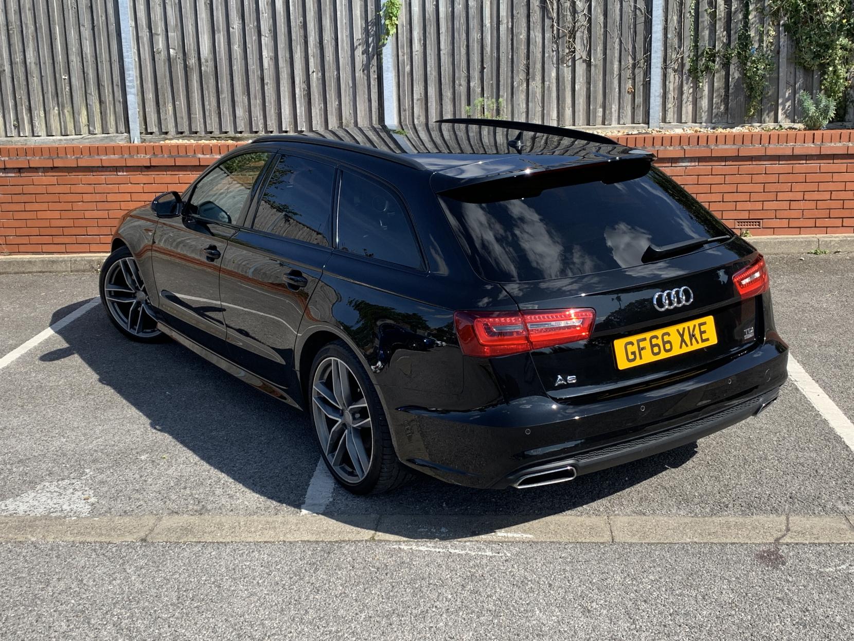 Audi A6 Avant 2.0 TDI ultra Black Edition Estate 5dr Diesel S Tronic Euro 6 (s/s) (190 ps)