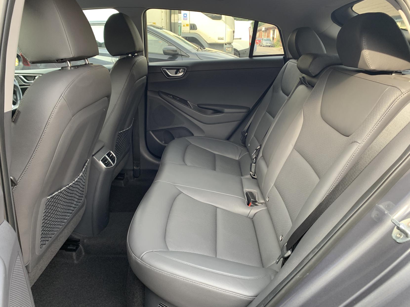 Hyundai IONIQ 1.6 h-GDi Premium SE Hatchback 5dr Petrol Hybrid DCT Euro 6 (s/s) (141 ps)