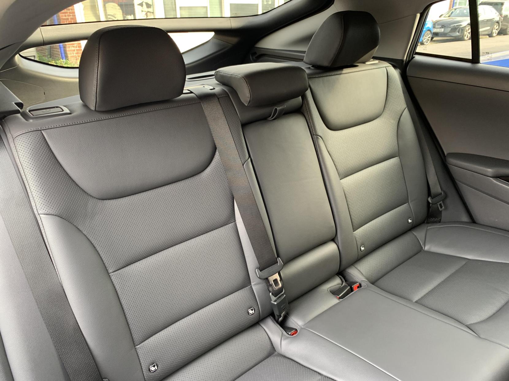 Hyundai IONIQ 1.6 h-GDi Premium SE Hatchback 5dr Petrol Hybrid DCT Euro 6 (s/s) (141 ps)