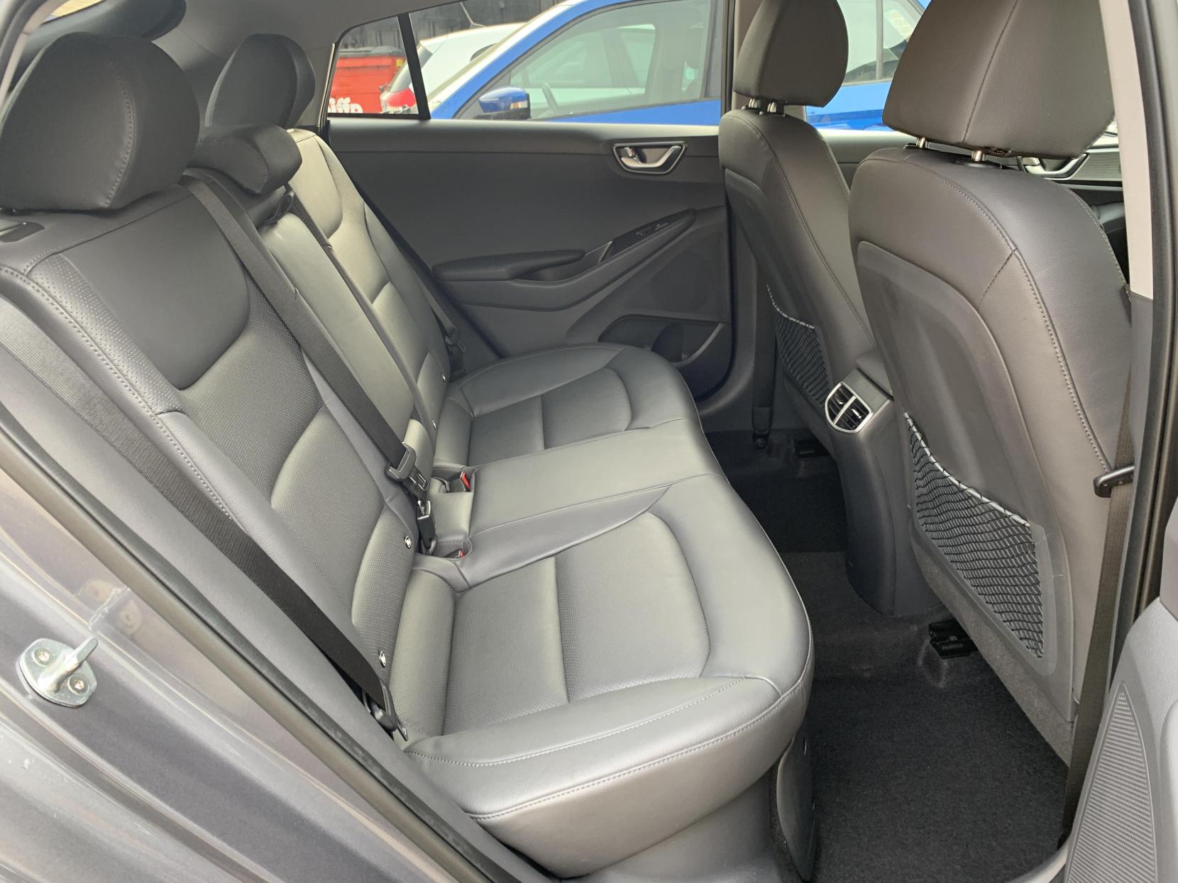 Hyundai IONIQ 1.6 h-GDi Premium SE Hatchback 5dr Petrol Hybrid DCT Euro 6 (s/s) (141 ps)