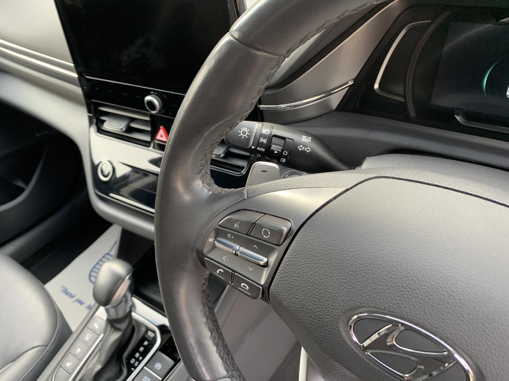 Hyundai IONIQ 1.6 h-GDi Premium SE Hatchback 5dr Petrol Hybrid DCT Euro 6 (s/s) (141 ps)