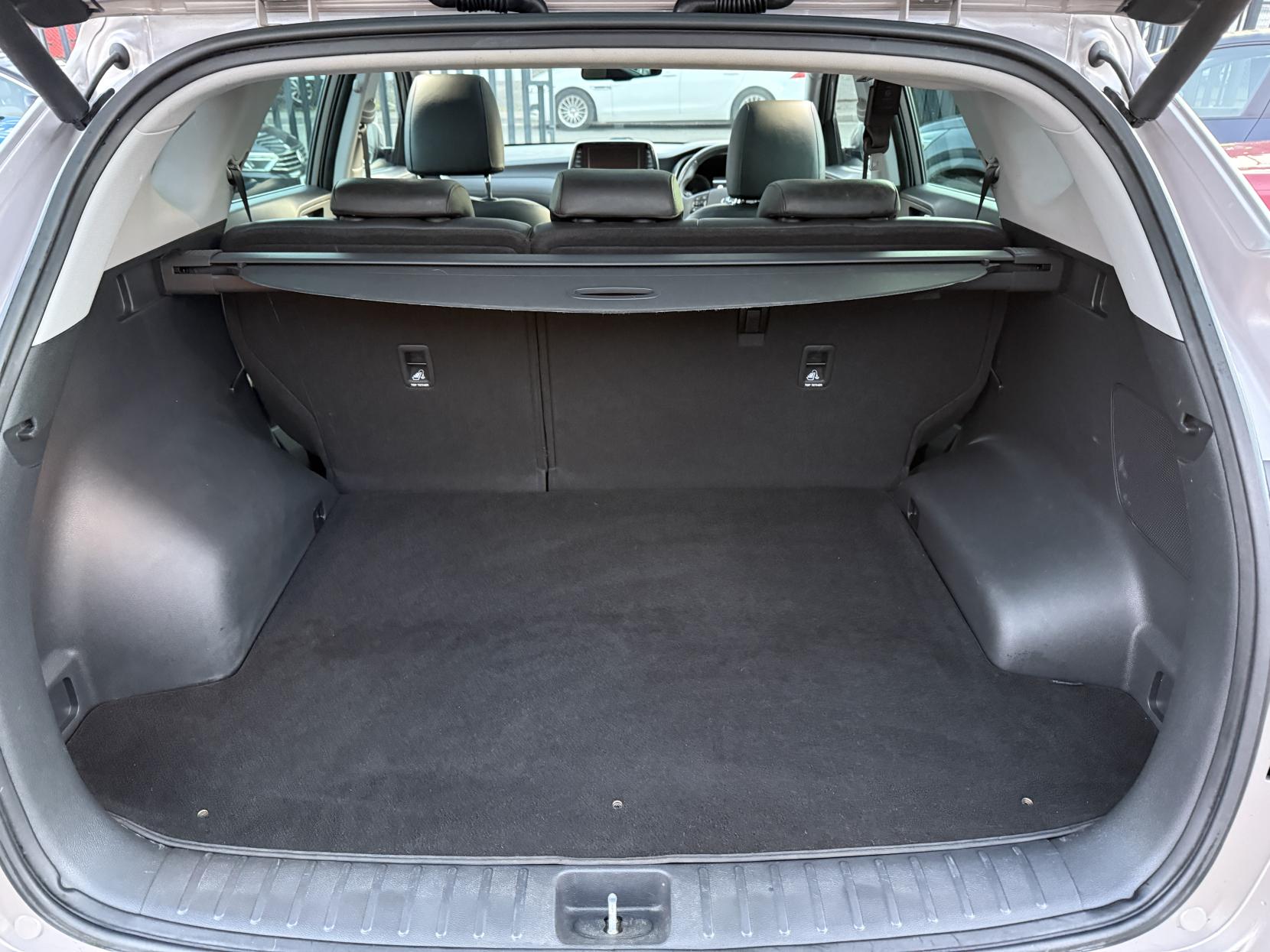 Hyundai TUCSON 2.0 CRDi Premium SE SUV 5dr Diesel Auto 4WD Euro 6 (s/s) (185 ps)