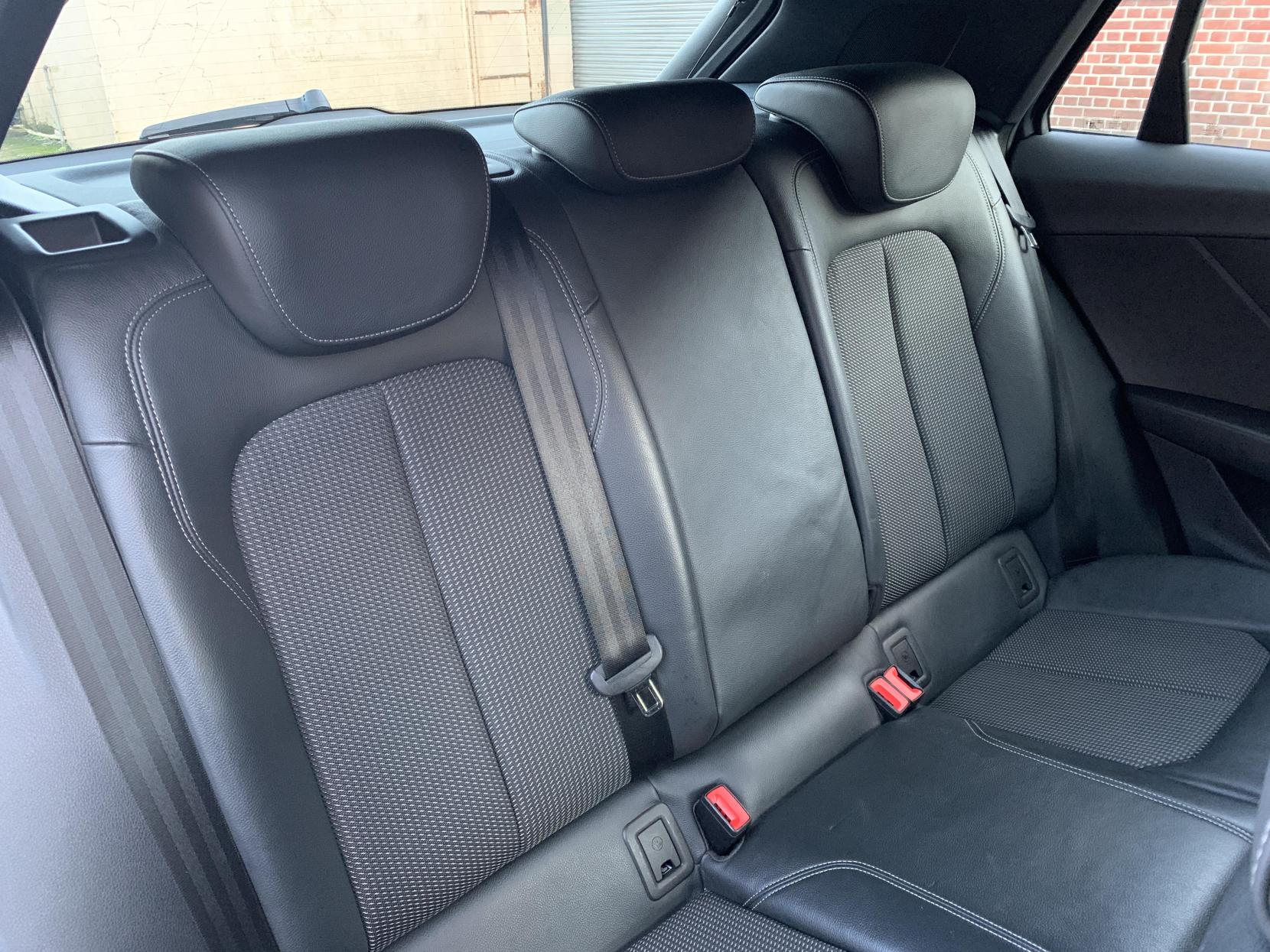 Audi Q2 1.6 TDI 30 S line SUV 5dr Diesel S Tronic Euro 6 (s/s) (116 ps)