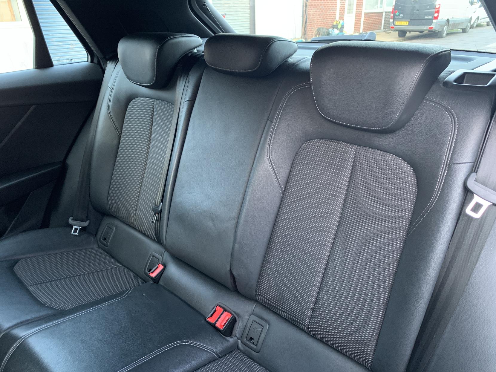 Audi Q2 1.6 TDI 30 S line SUV 5dr Diesel S Tronic Euro 6 (s/s) (116 ps)