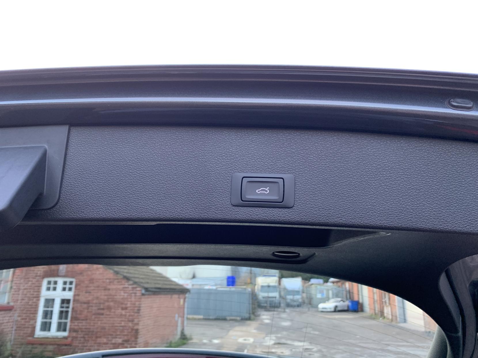 Audi Q2 1.6 TDI 30 S line SUV 5dr Diesel S Tronic Euro 6 (s/s) (116 ps)