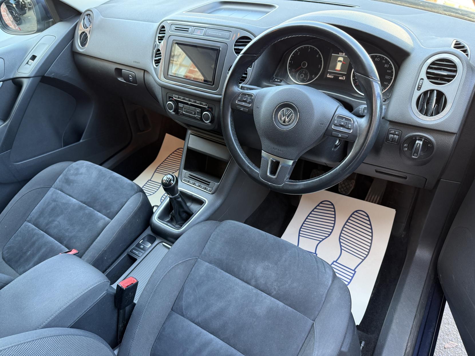 Volkswagen Tiguan 2.0 TDI BlueMotion Tech Match SUV 5dr Diesel Manual 2WD Euro 5 (s/s) (140 ps)