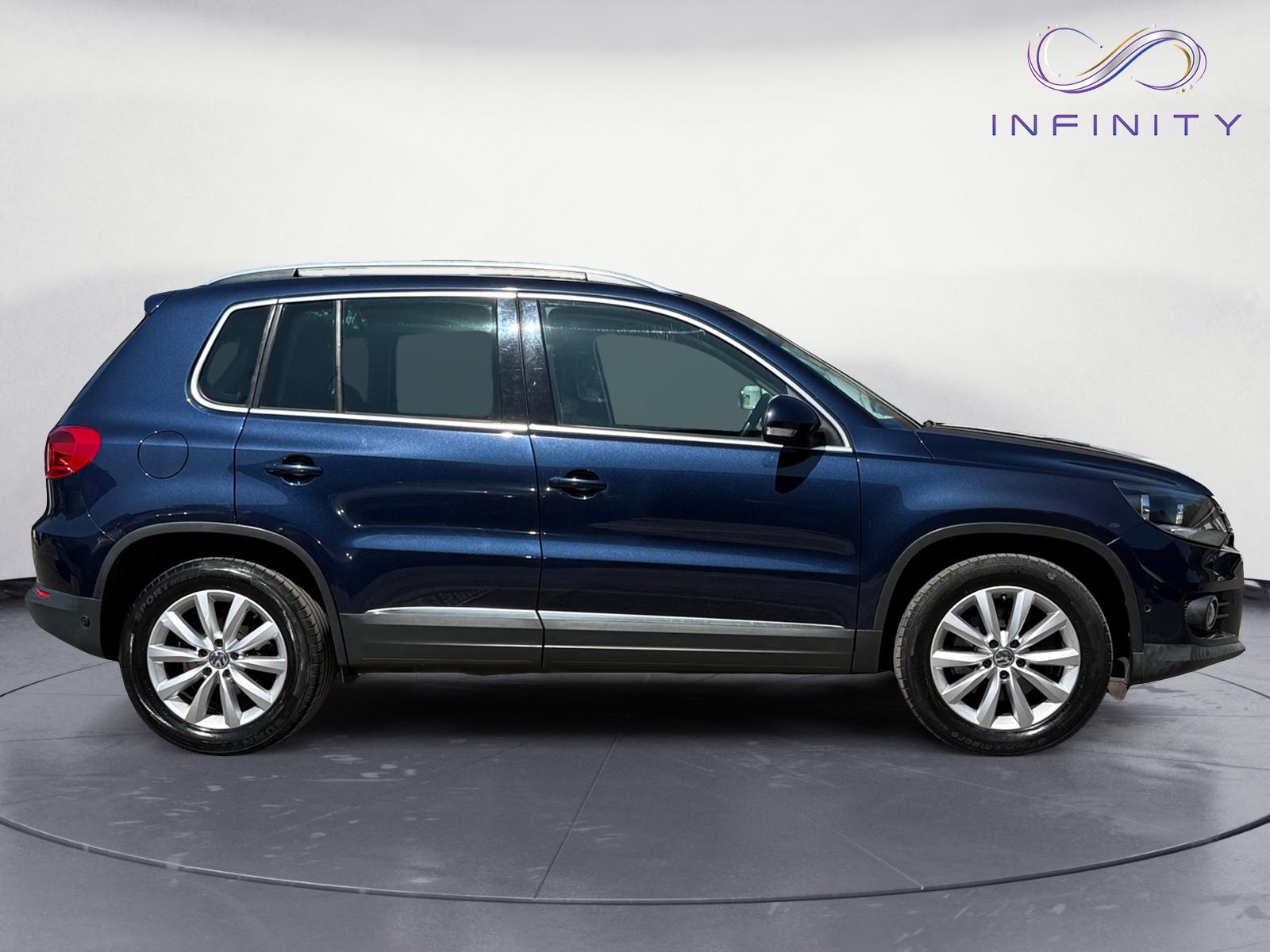 Volkswagen Tiguan 2.0 TDI BlueMotion Tech Match SUV 5dr Diesel Manual 2WD Euro 5 (s/s) (140 ps)