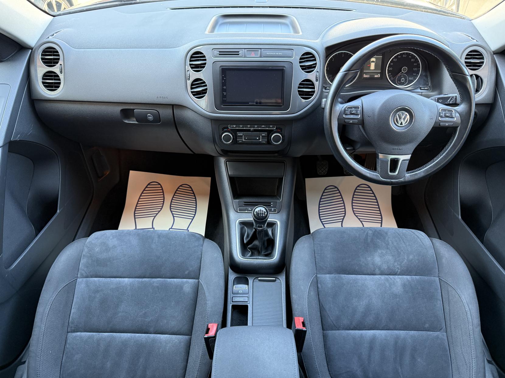 Volkswagen Tiguan 2.0 TDI BlueMotion Tech Match SUV 5dr Diesel Manual 2WD Euro 5 (s/s) (140 ps)