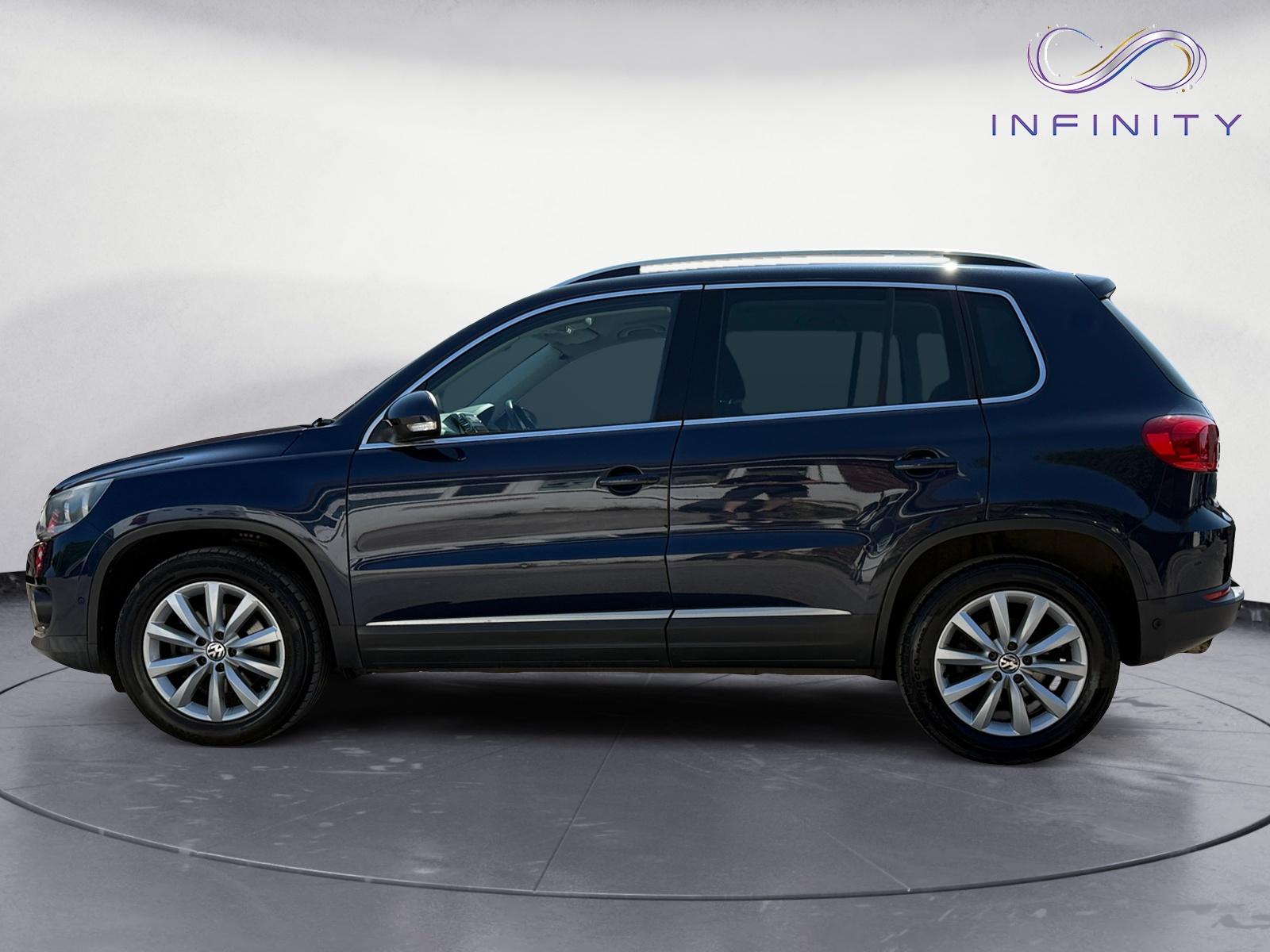 Volkswagen Tiguan 2.0 TDI BlueMotion Tech Match SUV 5dr Diesel Manual 2WD Euro 5 (s/s) (140 ps)
