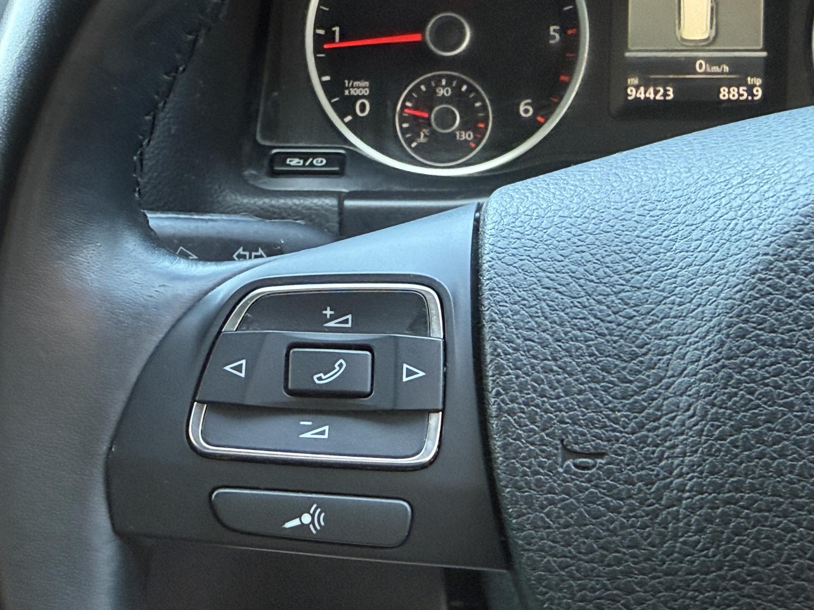 Volkswagen Tiguan 2.0 TDI BlueMotion Tech Match SUV 5dr Diesel Manual 2WD Euro 5 (s/s) (140 ps)