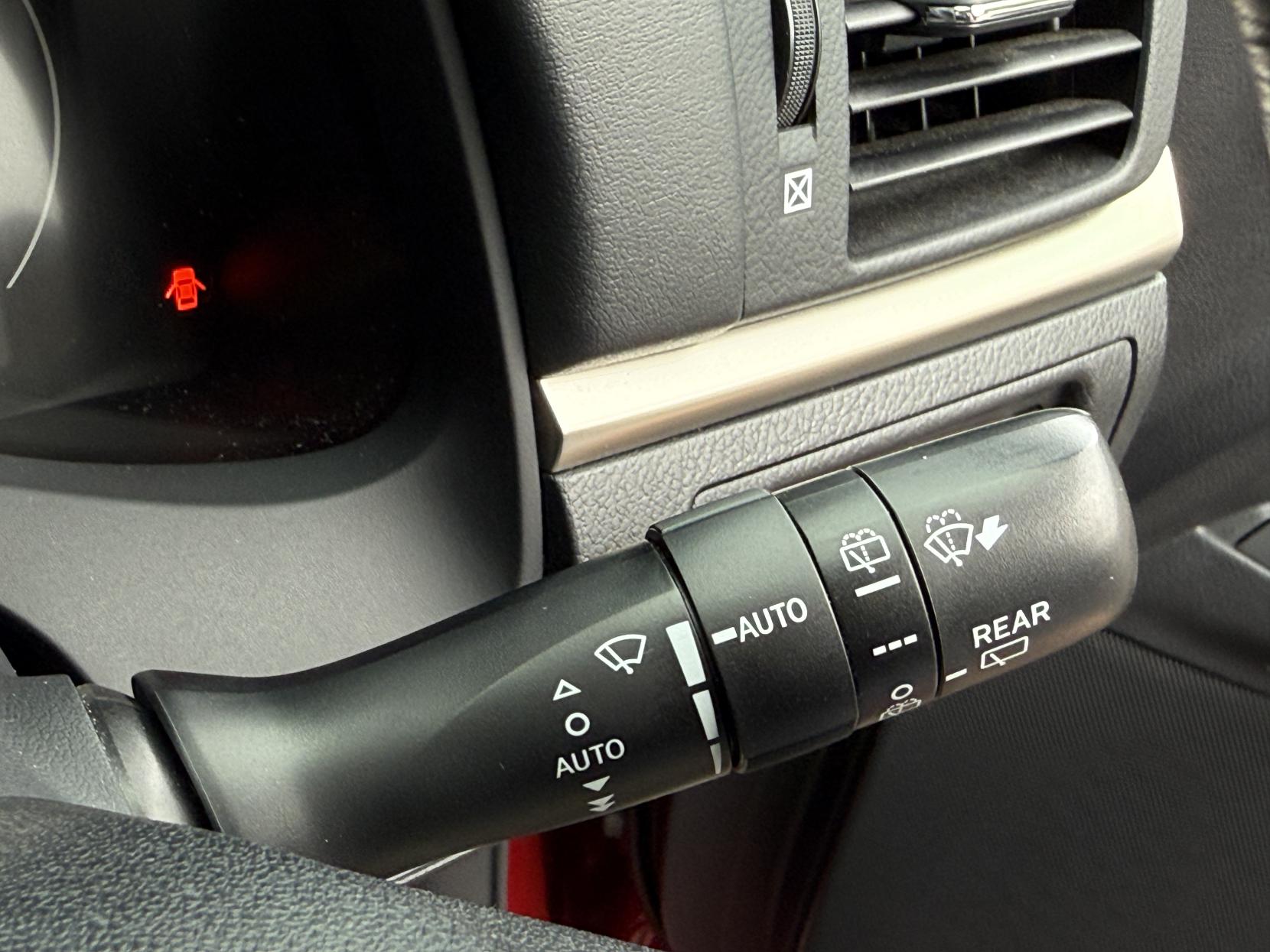Lexus CT 1.8 200h Luxury Hatchback 5dr Petrol Hybrid CVT Euro 6 (s/s) (136 ps)