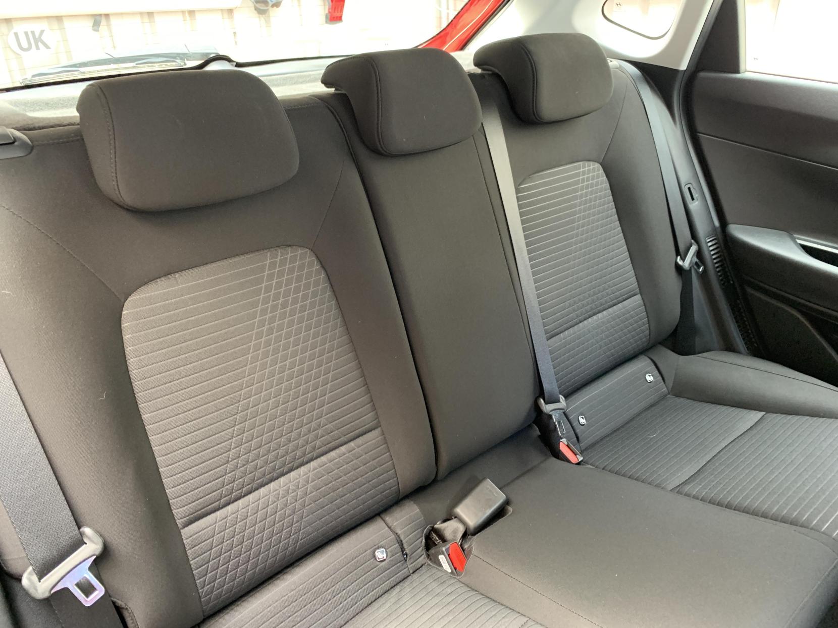 Hyundai i20 1.0 T-GDi MHEV SE Connect Hatchback 5dr Petrol Hybrid DCT Euro 6 (s/s) (100 ps)
