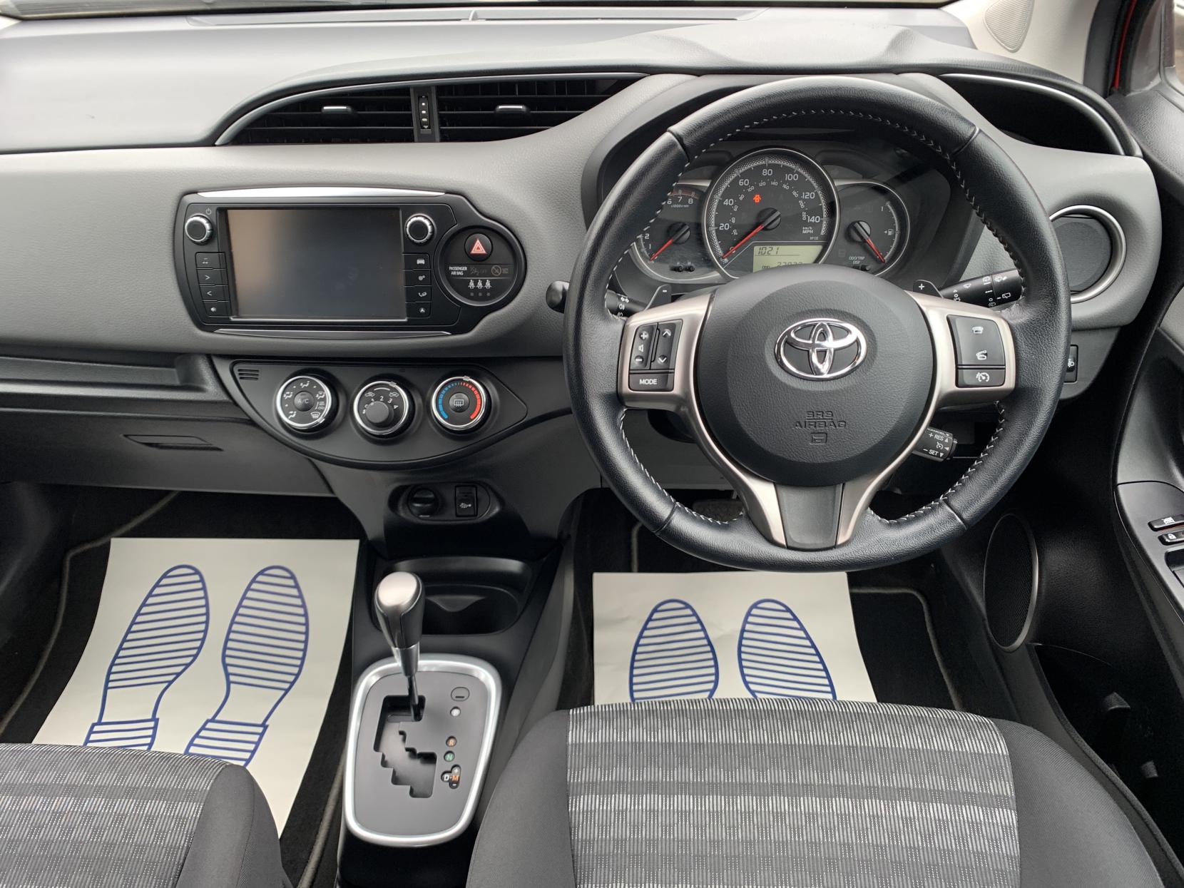 Toyota Yaris 1.33 Dual VVT-i Icon Hatchback 5dr Petrol Multidrive S Euro 6 (99 ps)