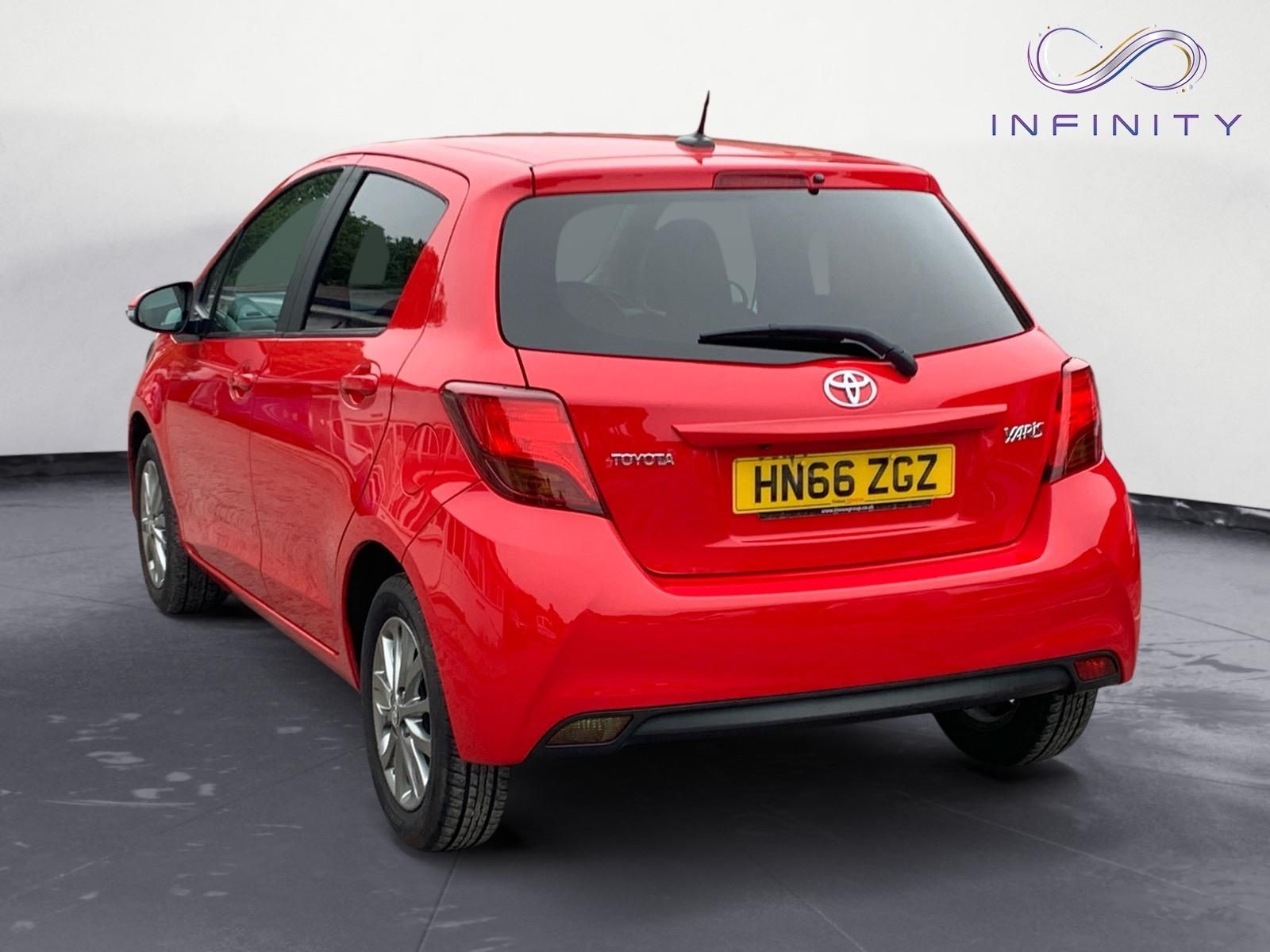 Toyota Yaris 1.33 Dual VVT-i Icon Hatchback 5dr Petrol Multidrive S Euro 6 (99 ps)